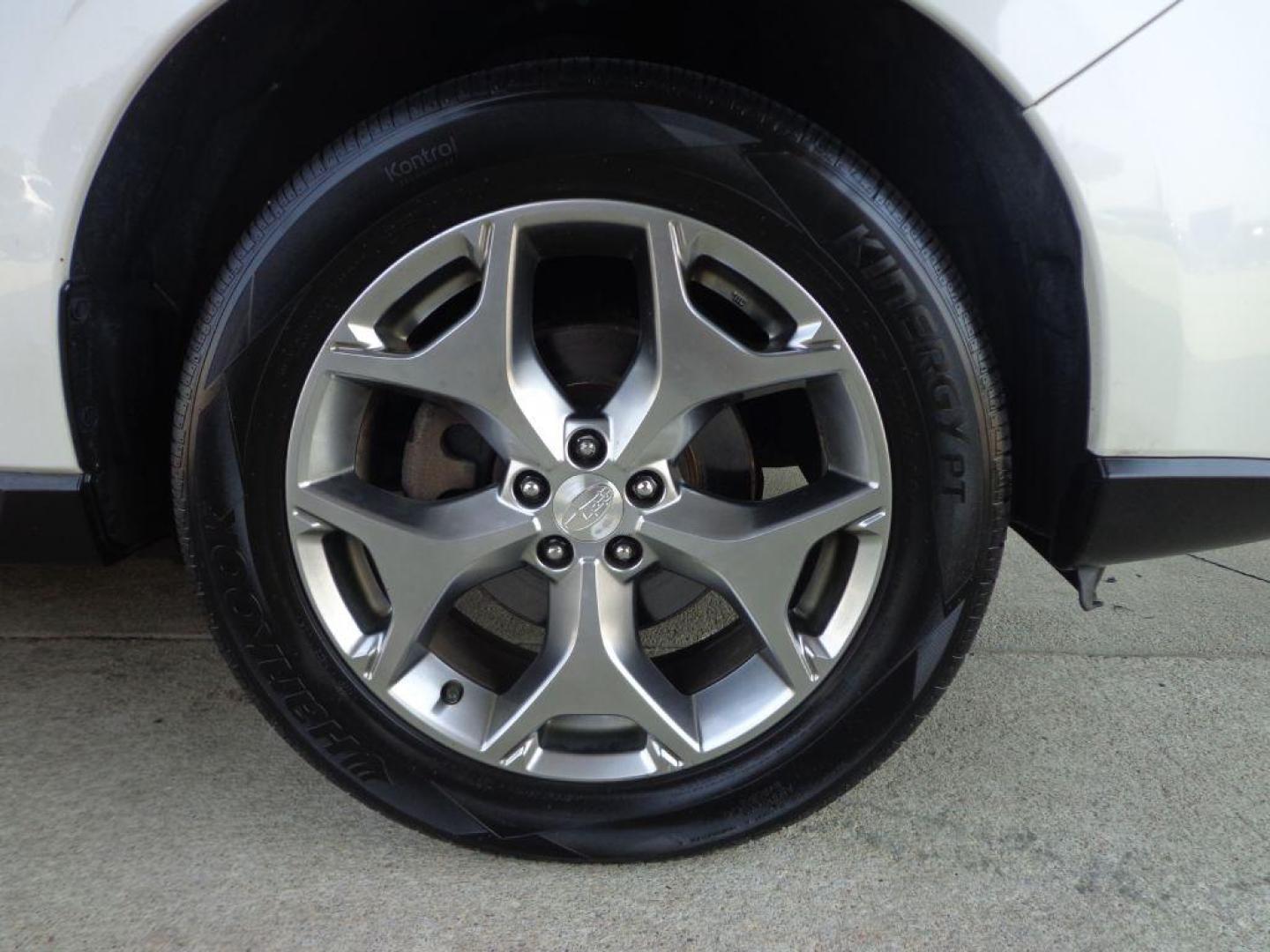 2016 WHITE SUBARU FORESTER 2.5I TOURING (JF2SJAXCXGH) with an 2.5L engine, Continuously Variable transmission, located at 6610 L St., Omaha, NE, 68117, (402) 731-7800, 41.212872, -96.014702 - Photo#8