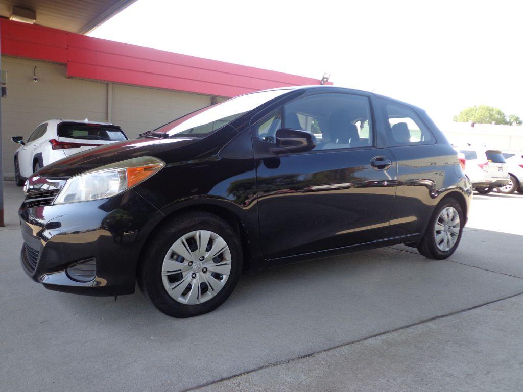 photo of 2012 TOYOTA YARIS LE