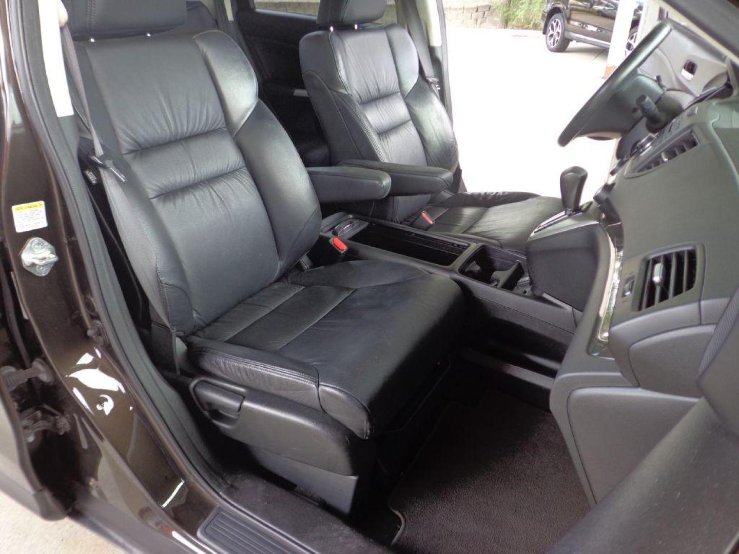 2013 BLACK HONDA CR-V EXL (5J6RM4H74DL) with an 2.4L engine, Automatic transmission, located at 6610 L St., Omaha, NE, 68117, (402) 731-7800, 41.212872, -96.014702 - THIS VEHICLE HAS A CLEAN TITLE WITH A FREE CARFAX PROVIDED! 2-OWNER, CLEAN CARFRAX, LOW MILEAGE WITH NEWER TIRES! *****We have found that most customers do the majority of their shopping online before visiting a dealership. For this reason we feel it necessary to have a competitive price on ou - Photo#17