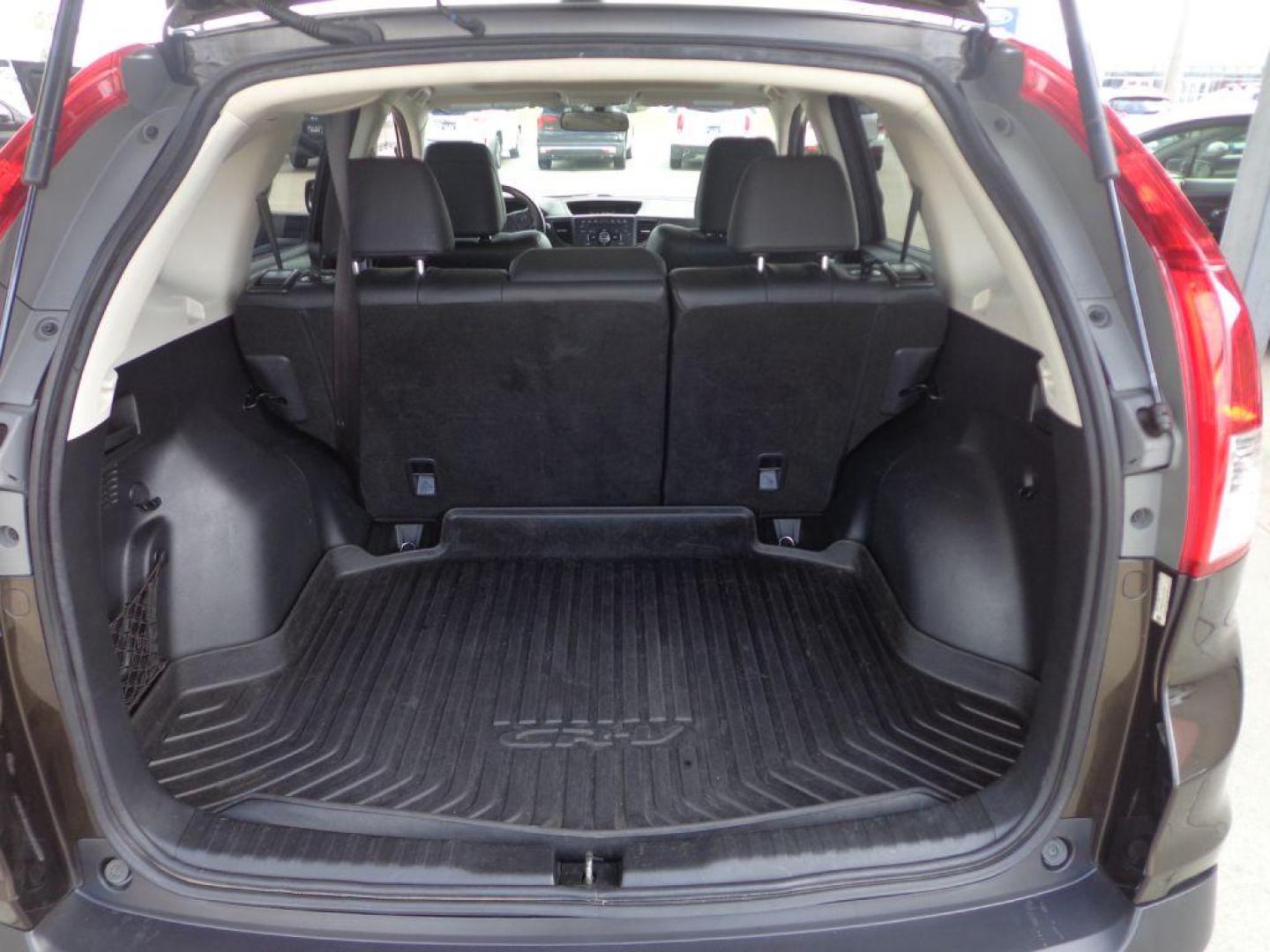 2013 BLACK HONDA CR-V EXL (5J6RM4H74DL) with an 2.4L engine, Automatic transmission, located at 6610 L St., Omaha, NE, 68117, (402) 731-7800, 41.212872, -96.014702 - THIS VEHICLE HAS A CLEAN TITLE WITH A FREE CARFAX PROVIDED! 2-OWNER, CLEAN CARFRAX, LOW MILEAGE WITH NEWER TIRES! *****We have found that most customers do the majority of their shopping online before visiting a dealership. For this reason we feel it necessary to have a competitive price on ou - Photo#20