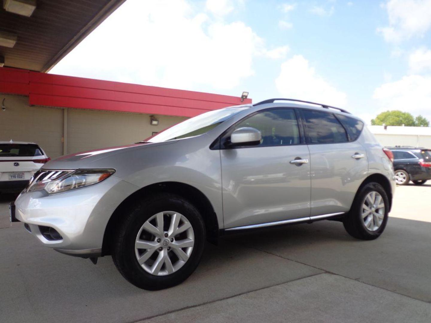 2014 SILVER NISSAN MURANO SL (JN8AZ1MW2EW) with an 3.5L engine, Continuously Variable transmission, located at 6610 L St., Omaha, NE, 68117, (402) 731-7800, 41.212872, -96.014702 - THIS VEHICLE HAS A CLEAN TITLE WITH A FREE CARFAX PROVIDED! 1-OWNER, CLEAN CARFAX, LOW MILEAGE, SUNROOF AND NEWER TIRES! *****We have found that most customers do the majority of their shopping online before visiting a dealership. For this reason we feel it necessary to have a competitive pric - Photo#0
