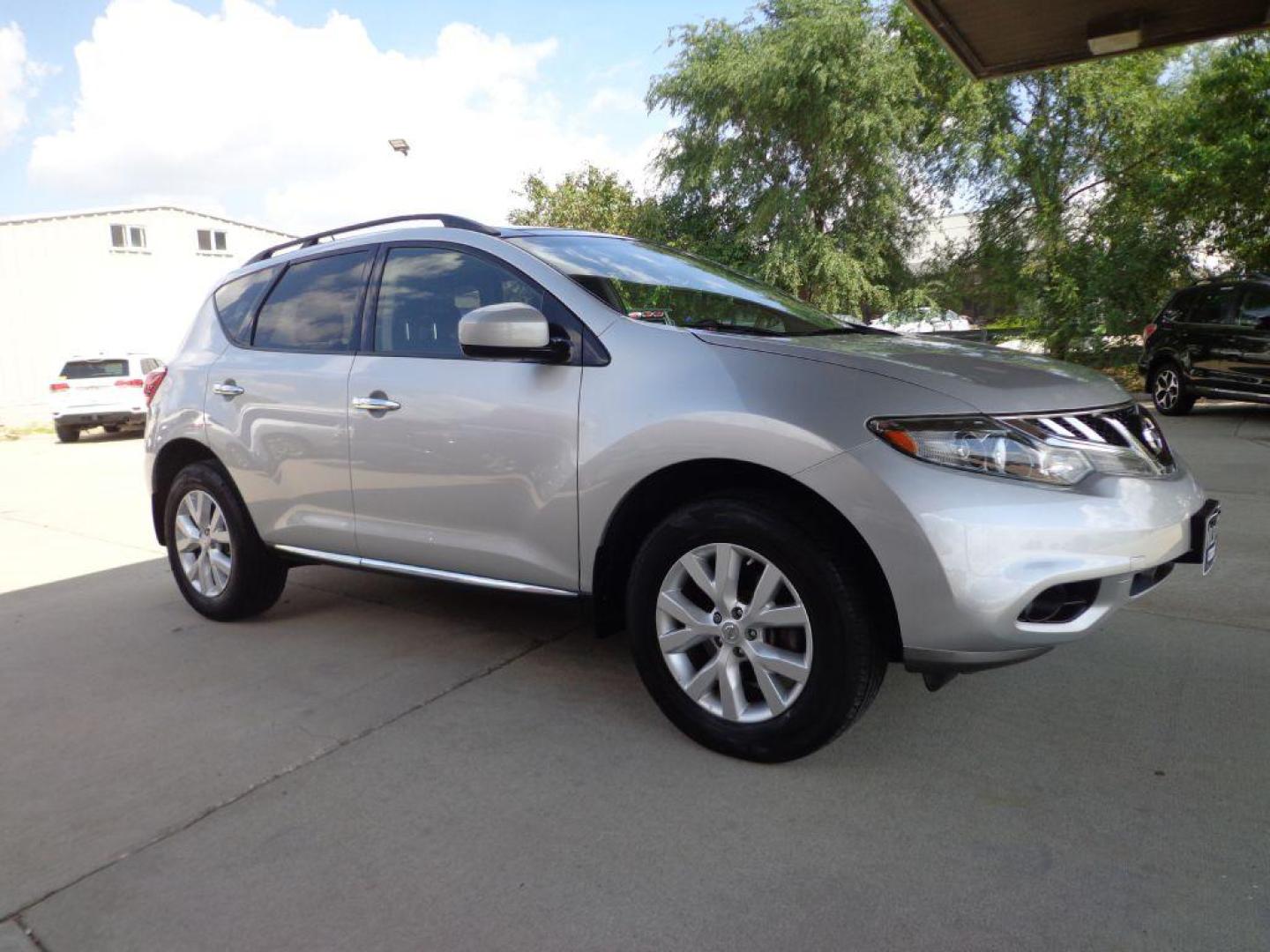 2014 SILVER NISSAN MURANO SL (JN8AZ1MW2EW) with an 3.5L engine, Continuously Variable transmission, located at 6610 L St., Omaha, NE, 68117, (402) 731-7800, 41.212872, -96.014702 - THIS VEHICLE HAS A CLEAN TITLE WITH A FREE CARFAX PROVIDED! 1-OWNER, CLEAN CARFAX, LOW MILEAGE, SUNROOF AND NEWER TIRES! *****We have found that most customers do the majority of their shopping online before visiting a dealership. For this reason we feel it necessary to have a competitive pric - Photo#2