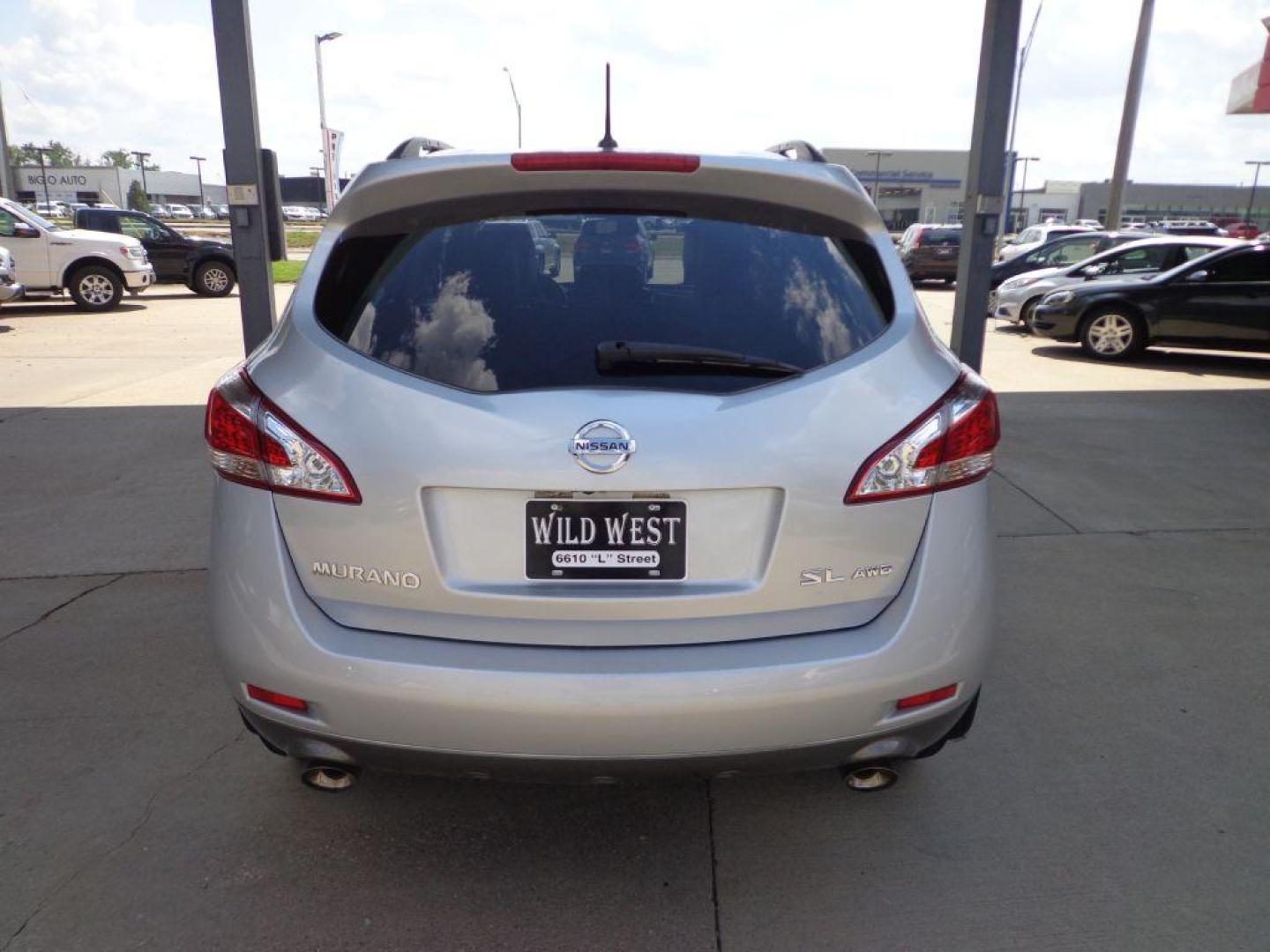 2014 SILVER NISSAN MURANO SL (JN8AZ1MW2EW) with an 3.5L engine, Continuously Variable transmission, located at 6610 L St., Omaha, NE, 68117, (402) 731-7800, 41.212872, -96.014702 - THIS VEHICLE HAS A CLEAN TITLE WITH A FREE CARFAX PROVIDED! 1-OWNER, CLEAN CARFAX, LOW MILEAGE, SUNROOF AND NEWER TIRES! *****We have found that most customers do the majority of their shopping online before visiting a dealership. For this reason we feel it necessary to have a competitive pric - Photo#4