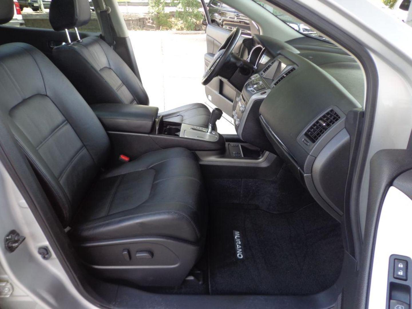 2014 SILVER NISSAN MURANO SL (JN8AZ1MW2EW) with an 3.5L engine, Continuously Variable transmission, located at 6610 L St., Omaha, NE, 68117, (402) 731-7800, 41.212872, -96.014702 - THIS VEHICLE HAS A CLEAN TITLE WITH A FREE CARFAX PROVIDED! 1-OWNER, CLEAN CARFAX, LOW MILEAGE, SUNROOF AND NEWER TIRES! *****We have found that most customers do the majority of their shopping online before visiting a dealership. For this reason we feel it necessary to have a competitive pric - Photo#15