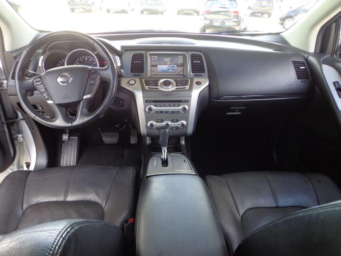 2014 SILVER NISSAN MURANO SL (JN8AZ1MW2EW) with an 3.5L engine, Continuously Variable transmission, located at 6610 L St., Omaha, NE, 68117, (402) 731-7800, 41.212872, -96.014702 - THIS VEHICLE HAS A CLEAN TITLE WITH A FREE CARFAX PROVIDED! 1-OWNER, CLEAN CARFAX, LOW MILEAGE, SUNROOF AND NEWER TIRES! *****We have found that most customers do the majority of their shopping online before visiting a dealership. For this reason we feel it necessary to have a competitive pric - Photo#21