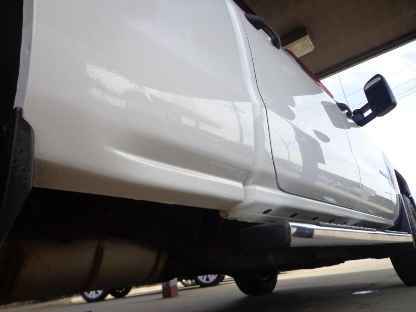 2015 WHITE CHEVROLET SILVERADO 2500 HEAVY DUTY LT (1GC1KVEGXFF) with an 6.0L engine, Automatic transmission, located at 6610 L St., Omaha, NE, 68117, (402) 731-7800, 41.212872, -96.014702 - THIS VEHICLE HAS A CLEAN TITLE WITH A FREE CARFAX PROVIDED! 1-OWNER, CLEAN CARFAX, LOW MILEAGE WITH NEW TIRES! *****We have found that most customers do the majority of their shopping online before visiting a dealership. For this reason we feel it necessary to have a competitive price on our use - Photo#14