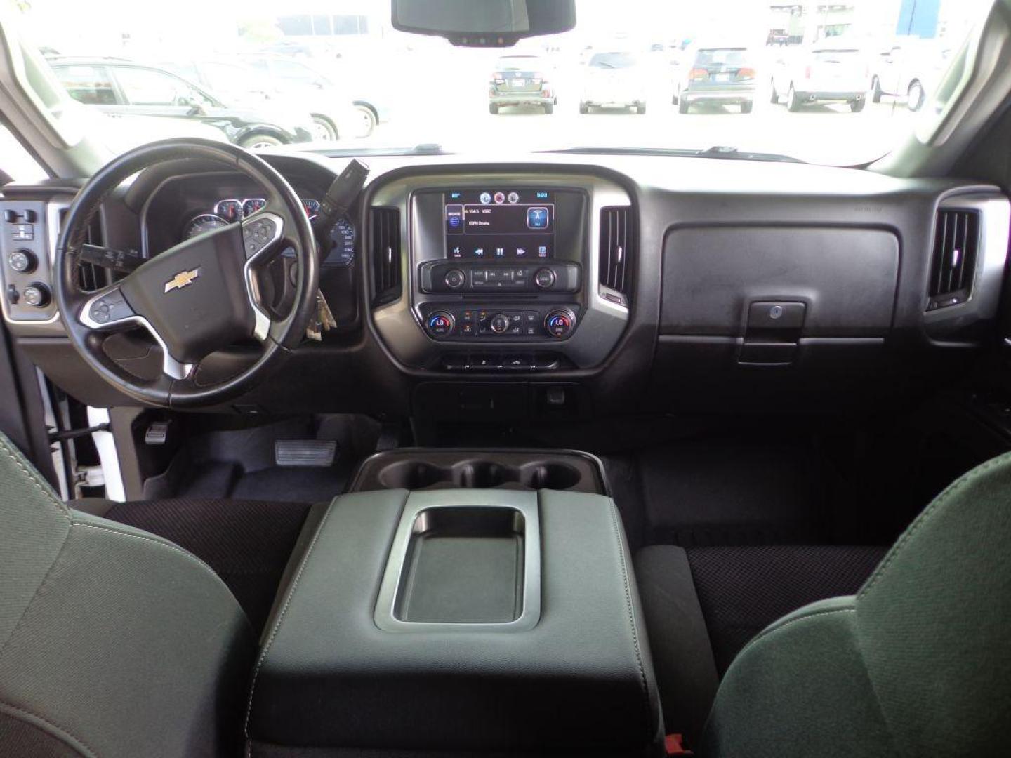 2015 WHITE CHEVROLET SILVERADO 2500 HEAVY DUTY LT (1GC1KVEGXFF) with an 6.0L engine, Automatic transmission, located at 6610 L St., Omaha, NE, 68117, (402) 731-7800, 41.212872, -96.014702 - THIS VEHICLE HAS A CLEAN TITLE WITH A FREE CARFAX PROVIDED! 1-OWNER, CLEAN CARFAX, LOW MILEAGE WITH NEW TIRES! *****We have found that most customers do the majority of their shopping online before visiting a dealership. For this reason we feel it necessary to have a competitive price on our use - Photo#22