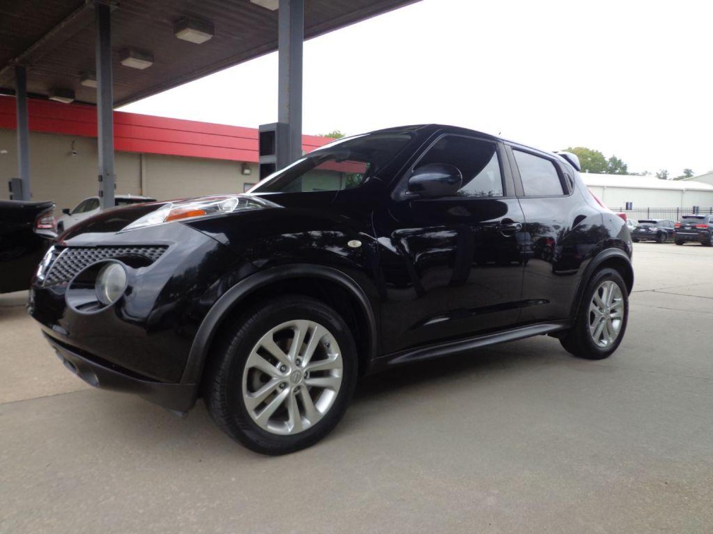 2013 BLACK NISSAN JUKE SL (JN8AF5MV8DT) with an 1.6L engine, Continuously Variable transmission, located at 6610 L St., Omaha, NE, 68117, (402) 731-7800, 41.212872, -96.014702 - THIS VEHICLE HAS A CLEAN TITLE WITH A FREE CARFAX PROVIDED! 1-OWNER, CLEAN CARFAX, LOW MILEAGE, AWD, HEATED SEATS, SUNROOF, NAV, BACKUP CAM, PREMIUM AUDIO AND NEWER TIRES! *****We have found that most customers do the majority of their shopping online before visiting a dealership. For this reaso - Photo#0