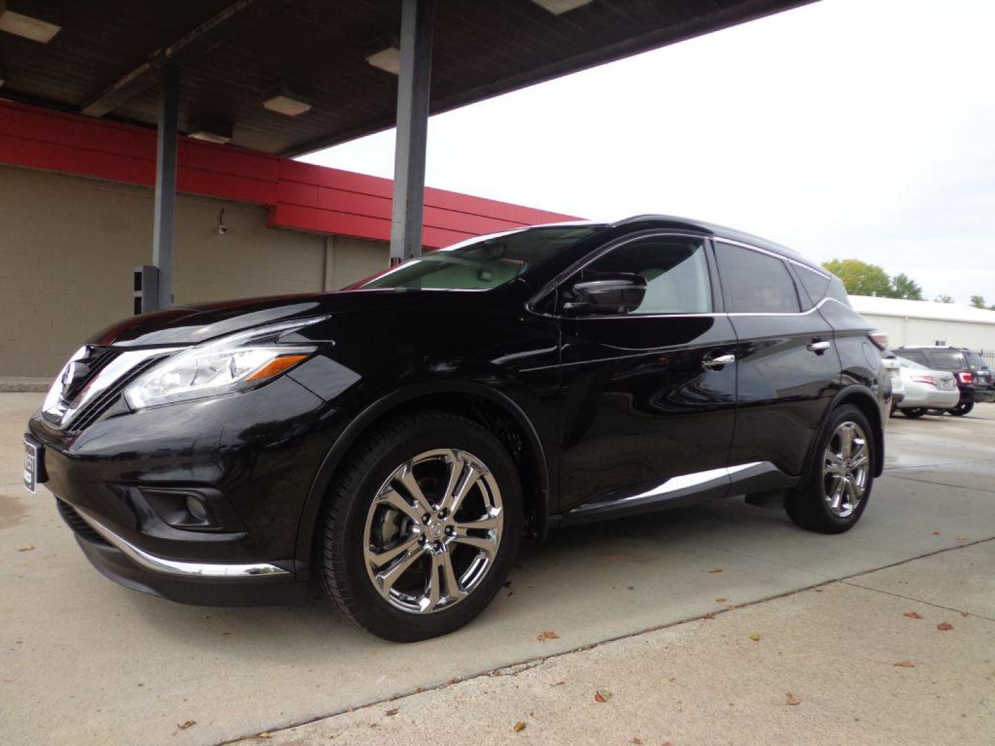 2017 BLACK NISSAN MURANO SL (5N1AZ2MH5HN) with an 3.5L engine, Continuously Variable transmission, located at 6610 L St., Omaha, NE, 68117, (402) 731-7800, 41.212872, -96.014702 - Photo#0