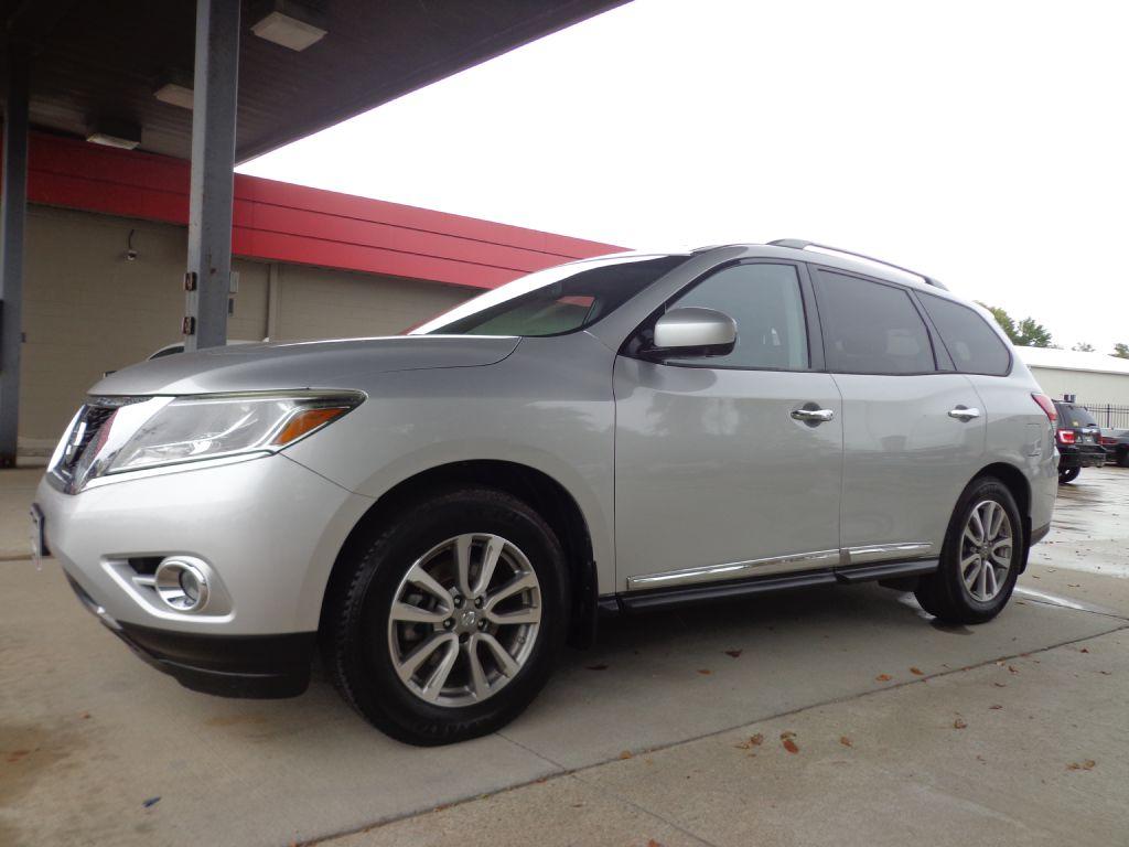 photo of 2015 NISSAN PATHFINDER SL