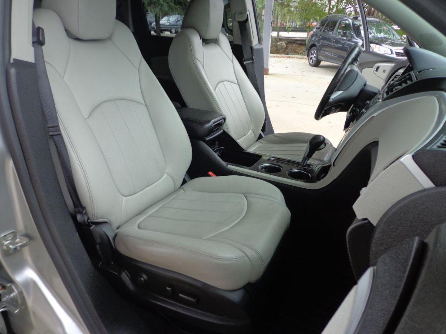 2011 SILVER CHEVROLET TRAVERSE LTZ (1GNKVLEDXBJ) with an 3.6L engine, Automatic transmission, located at 6610 L St., Omaha, NE, 68117, (402) 731-7800, 41.212872, -96.014702 - THIS VEHICLE HAS A CLEAN TITLE WITH A FREE CARFAX PROVIDED! SHARP LTZ WITH LOW MILEAGE, CLEAN CARFAX, SUNROOF, NAV, REAR ENTERTAINMENT, HEATED/COOLED FRONT SEATS, 2ND ROW CAPTAIN CHAIRS AND MUCH MORE! *****We have found that most customers do the majority of their shopping online before visiti - Photo#15
