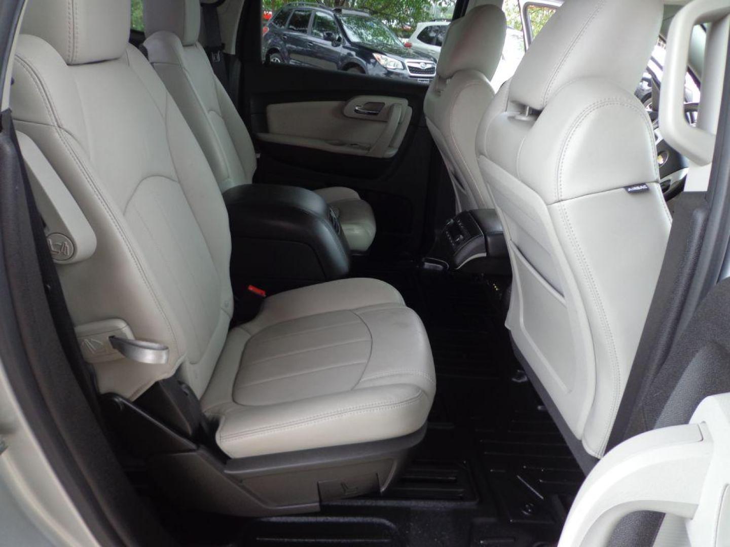 2011 SILVER CHEVROLET TRAVERSE LTZ (1GNKVLEDXBJ) with an 3.6L engine, Automatic transmission, located at 6610 L St., Omaha, NE, 68117, (402) 731-7800, 41.212872, -96.014702 - THIS VEHICLE HAS A CLEAN TITLE WITH A FREE CARFAX PROVIDED! SHARP LTZ WITH LOW MILEAGE, CLEAN CARFAX, SUNROOF, NAV, REAR ENTERTAINMENT, HEATED/COOLED FRONT SEATS, 2ND ROW CAPTAIN CHAIRS AND MUCH MORE! *****We have found that most customers do the majority of their shopping online before visiti - Photo#17