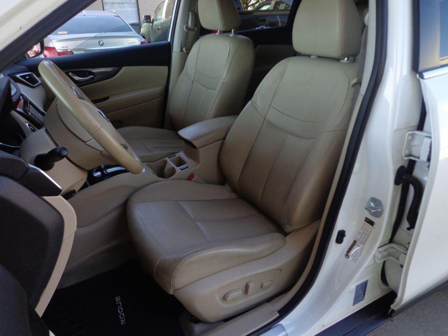 2015 WHITE NISSAN ROGUE SL (5N1AT2MV4FC) with an 2.5L engine, Continuously Variable transmission, located at 6610 L St., Omaha, NE, 68117, (402) 731-7800, 41.212872, -96.014702 - THIS VEHICLE HAS A CLEAN TITLE WITH A FREE CARFAX PROVIDED! 1-OWNER, CLEAN CARFAX, LOW MILEAGE, PANORAMIC ROOF, LED HEADLIGHTS, NAV, BLIND SPOT MONITORING, LANE DEPARTURE WARNING, FRONT COLISION WARNING, MOVING OBJECT DETECTION AND NEWER TIRES! *****We have found that most customers do the m - Photo#12