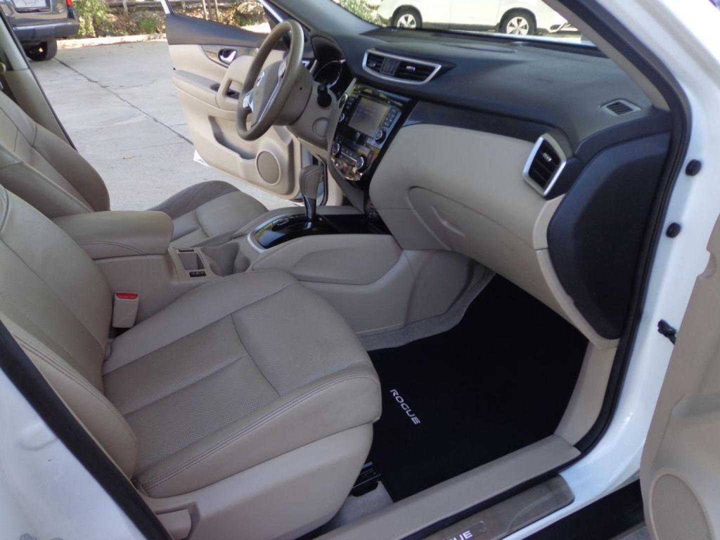 2015 WHITE NISSAN ROGUE SL (5N1AT2MV4FC) with an 2.5L engine, Continuously Variable transmission, located at 6610 L St., Omaha, NE, 68117, (402) 731-7800, 41.212872, -96.014702 - THIS VEHICLE HAS A CLEAN TITLE WITH A FREE CARFAX PROVIDED! 1-OWNER, CLEAN CARFAX, LOW MILEAGE, PANORAMIC ROOF, LED HEADLIGHTS, NAV, BLIND SPOT MONITORING, LANE DEPARTURE WARNING, FRONT COLISION WARNING, MOVING OBJECT DETECTION AND NEWER TIRES! *****We have found that most customers do the m - Photo#16