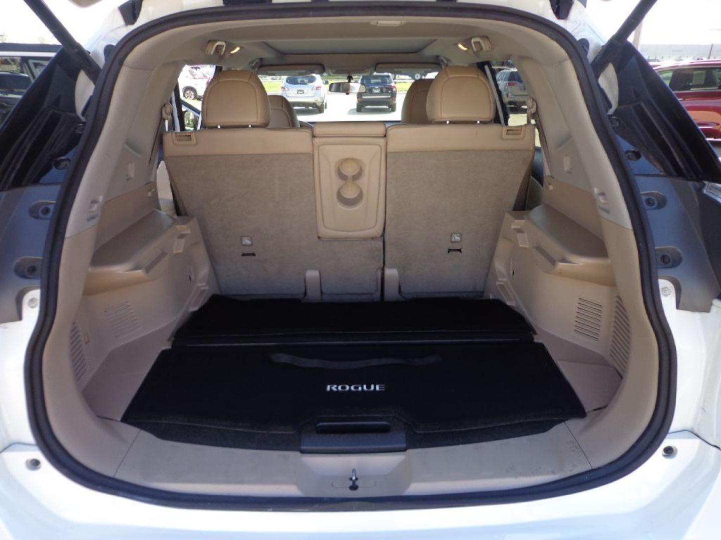 2015 WHITE NISSAN ROGUE SL (5N1AT2MV4FC) with an 2.5L engine, Continuously Variable transmission, located at 6610 L St., Omaha, NE, 68117, (402) 731-7800, 41.212872, -96.014702 - THIS VEHICLE HAS A CLEAN TITLE WITH A FREE CARFAX PROVIDED! 1-OWNER, CLEAN CARFAX, LOW MILEAGE, PANORAMIC ROOF, LED HEADLIGHTS, NAV, BLIND SPOT MONITORING, LANE DEPARTURE WARNING, FRONT COLISION WARNING, MOVING OBJECT DETECTION AND NEWER TIRES! *****We have found that most customers do the m - Photo#19
