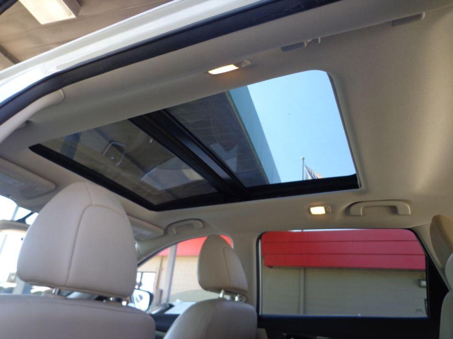 2015 WHITE NISSAN ROGUE SL (5N1AT2MV4FC) with an 2.5L engine, Continuously Variable transmission, located at 6610 L St., Omaha, NE, 68117, (402) 731-7800, 41.212872, -96.014702 - THIS VEHICLE HAS A CLEAN TITLE WITH A FREE CARFAX PROVIDED! 1-OWNER, CLEAN CARFAX, LOW MILEAGE, PANORAMIC ROOF, LED HEADLIGHTS, NAV, BLIND SPOT MONITORING, LANE DEPARTURE WARNING, FRONT COLISION WARNING, MOVING OBJECT DETECTION AND NEWER TIRES! *****We have found that most customers do the m - Photo#20