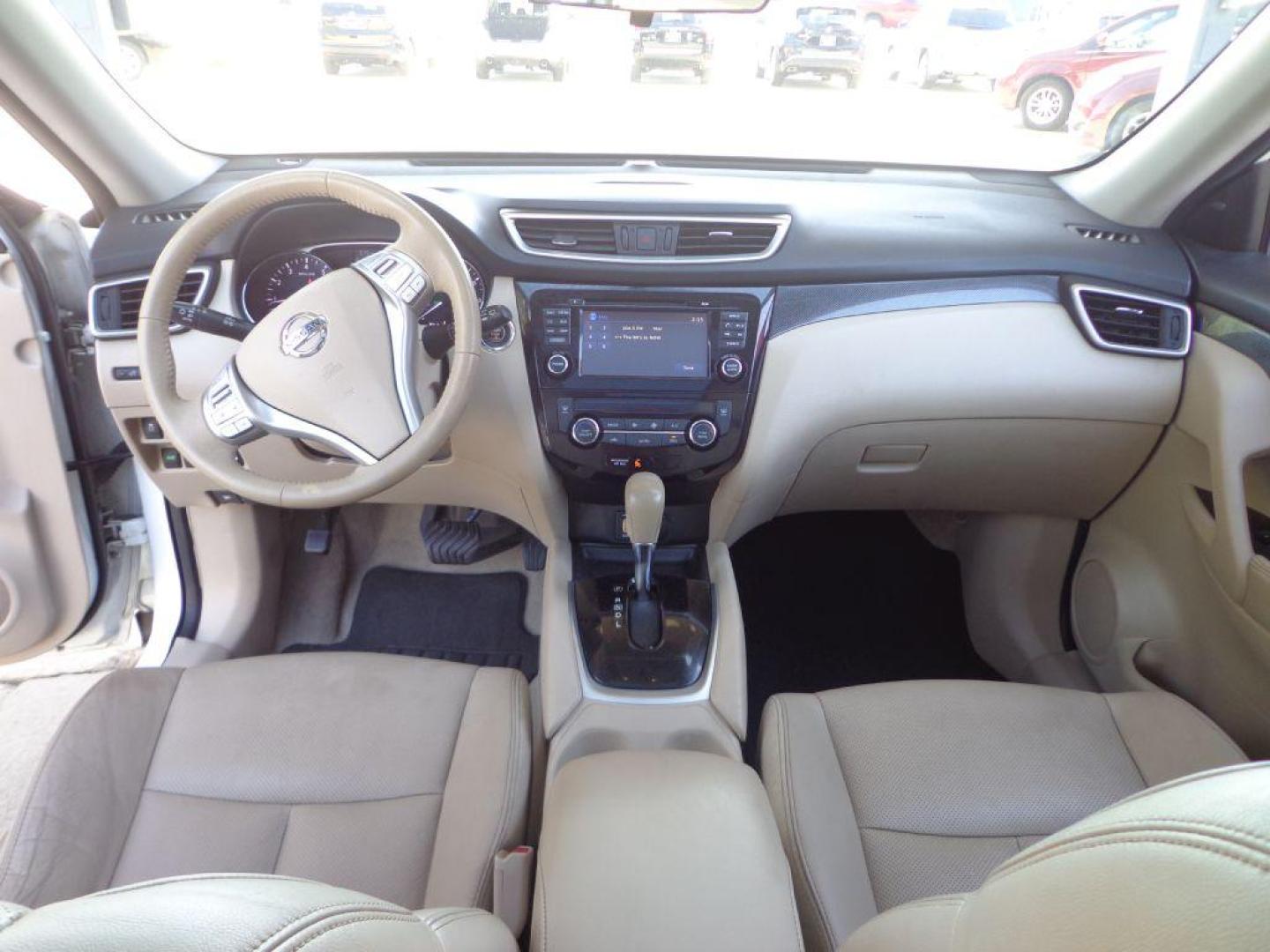 2015 WHITE NISSAN ROGUE SL (5N1AT2MV4FC) with an 2.5L engine, Continuously Variable transmission, located at 6610 L St., Omaha, NE, 68117, (402) 731-7800, 41.212872, -96.014702 - THIS VEHICLE HAS A CLEAN TITLE WITH A FREE CARFAX PROVIDED! 1-OWNER, CLEAN CARFAX, LOW MILEAGE, PANORAMIC ROOF, LED HEADLIGHTS, NAV, BLIND SPOT MONITORING, LANE DEPARTURE WARNING, FRONT COLISION WARNING, MOVING OBJECT DETECTION AND NEWER TIRES! *****We have found that most customers do the m - Photo#21