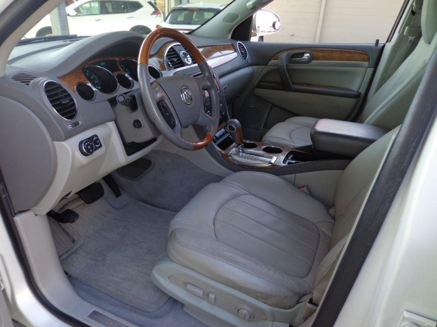 2012 WHITE BUICK ENCLAVE PREMIUM (5GAKVDED0CJ) with an 3.6L engine, Automatic transmission, located at 6610 L St., Omaha, NE, 68117, (402) 731-7800, 41.212872, -96.014702 - THIS VEHICLE HAS A CLEAN TITLE WITH A FREE CARFAX PROVIDED! 2-OWNER, CLEAN CARFAX, LOW MILEAGE, LOADED WITH ALL OPTIONS AND NEWER TIRES! *****We have found that most customers do the majority of their shopping online before visiting a dealership. For this reason we feel it necessary to have a co - Photo#14