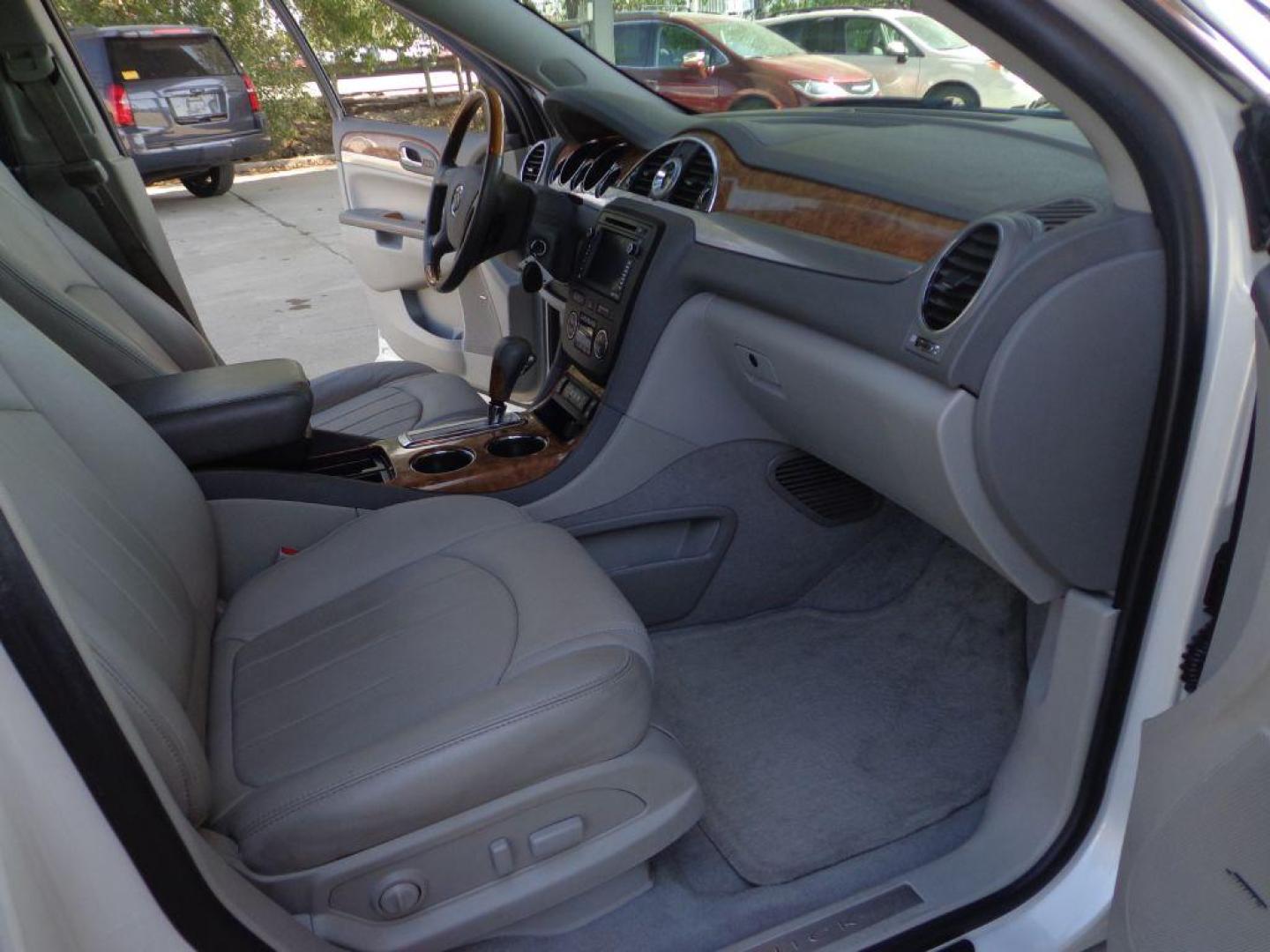 2012 WHITE BUICK ENCLAVE PREMIUM (5GAKVDED0CJ) with an 3.6L engine, Automatic transmission, located at 6610 L St., Omaha, NE, 68117, (402) 731-7800, 41.212872, -96.014702 - THIS VEHICLE HAS A CLEAN TITLE WITH A FREE CARFAX PROVIDED! 2-OWNER, CLEAN CARFAX, LOW MILEAGE, LOADED WITH ALL OPTIONS AND NEWER TIRES! *****We have found that most customers do the majority of their shopping online before visiting a dealership. For this reason we feel it necessary to have a co - Photo#17
