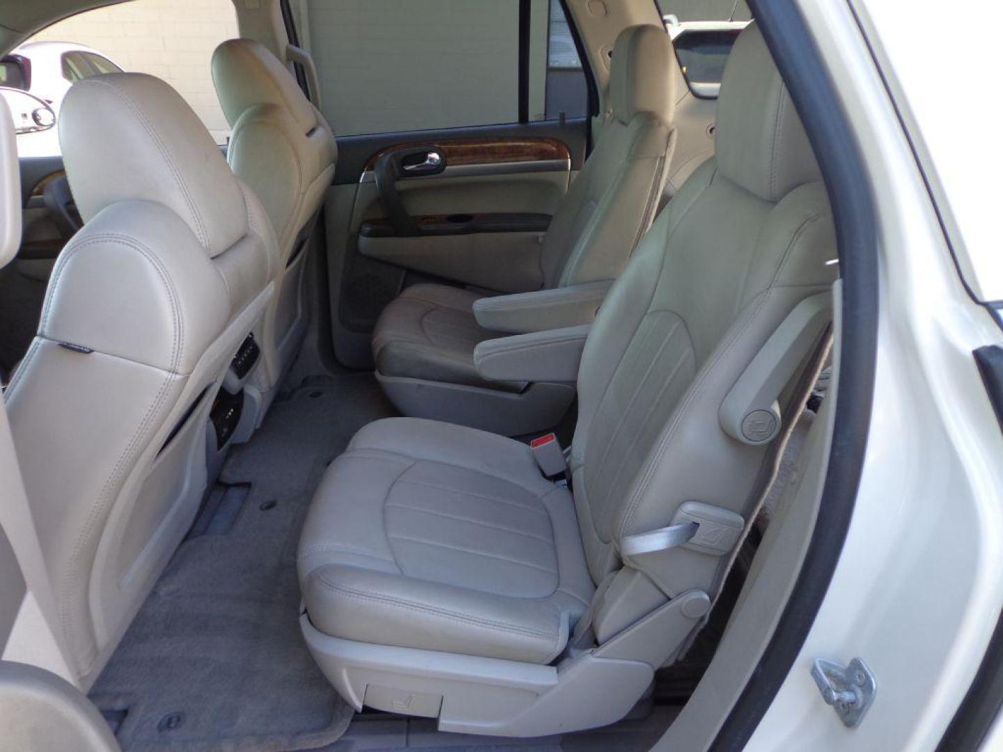 2012 WHITE BUICK ENCLAVE PREMIUM (5GAKVDED0CJ) with an 3.6L engine, Automatic transmission, located at 6610 L St., Omaha, NE, 68117, (402) 731-7800, 41.212872, -96.014702 - THIS VEHICLE HAS A CLEAN TITLE WITH A FREE CARFAX PROVIDED! 2-OWNER, CLEAN CARFAX, LOW MILEAGE, LOADED WITH ALL OPTIONS AND NEWER TIRES! *****We have found that most customers do the majority of their shopping online before visiting a dealership. For this reason we feel it necessary to have a co - Photo#19