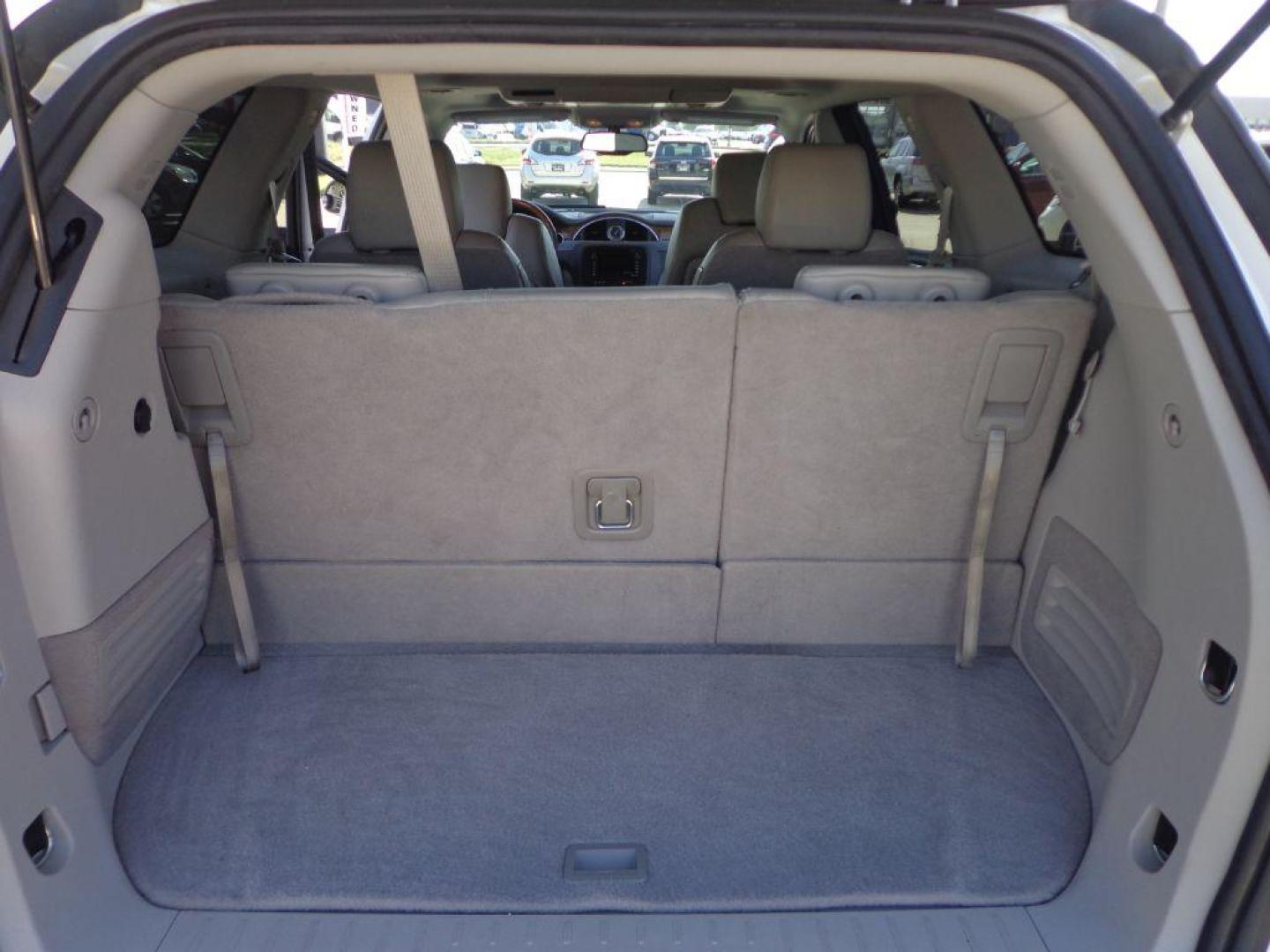 2012 WHITE BUICK ENCLAVE PREMIUM (5GAKVDED0CJ) with an 3.6L engine, Automatic transmission, located at 6610 L St., Omaha, NE, 68117, (402) 731-7800, 41.212872, -96.014702 - THIS VEHICLE HAS A CLEAN TITLE WITH A FREE CARFAX PROVIDED! 2-OWNER, CLEAN CARFAX, LOW MILEAGE, LOADED WITH ALL OPTIONS AND NEWER TIRES! *****We have found that most customers do the majority of their shopping online before visiting a dealership. For this reason we feel it necessary to have a co - Photo#21