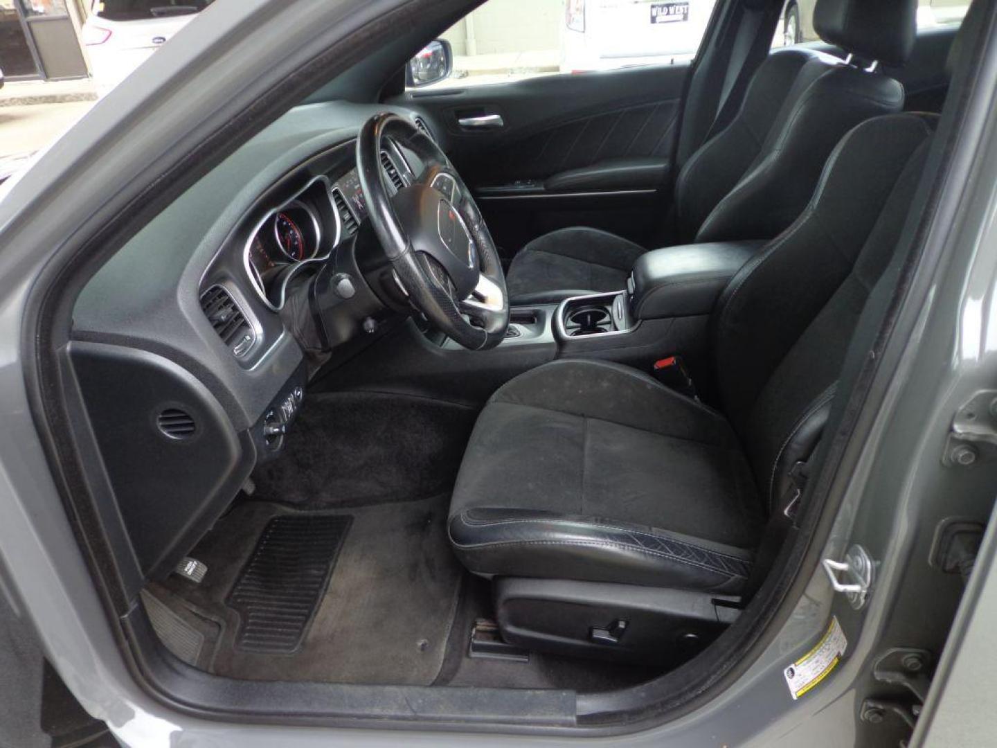 2018 GRAY DODGE CHARGER GT (2C3CDXJG3JH) with an 3.6L engine, Automatic transmission, located at 6610 L St., Omaha, NE, 68117, (402) 731-7800, 41.212872, -96.014702 - THIS VEHICLE HAS A CLEAN TITLE WITH A FREE CARFAX PROVIDED! 2-OWNER, CLEAN CARFAX, LOW MILEAGE, BLIND SPOT/CROSS PATH DETECTION, HID HEADLIGHTS, HEATED/COOLED SEATS, NAVIGATION, GT PERFORMANCE PACKAGE, SUNROOF, BEATS AUDIO AND NEWER TIRES! *****We have found that most customers do the majority - Photo#12