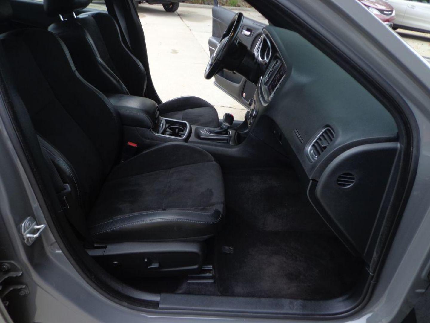 2018 GRAY DODGE CHARGER GT (2C3CDXJG3JH) with an 3.6L engine, Automatic transmission, located at 6610 L St., Omaha, NE, 68117, (402) 731-7800, 41.212872, -96.014702 - THIS VEHICLE HAS A CLEAN TITLE WITH A FREE CARFAX PROVIDED! 2-OWNER, CLEAN CARFAX, LOW MILEAGE, BLIND SPOT/CROSS PATH DETECTION, HID HEADLIGHTS, HEATED/COOLED SEATS, NAVIGATION, GT PERFORMANCE PACKAGE, SUNROOF, BEATS AUDIO AND NEWER TIRES! *****We have found that most customers do the majority - Photo#15