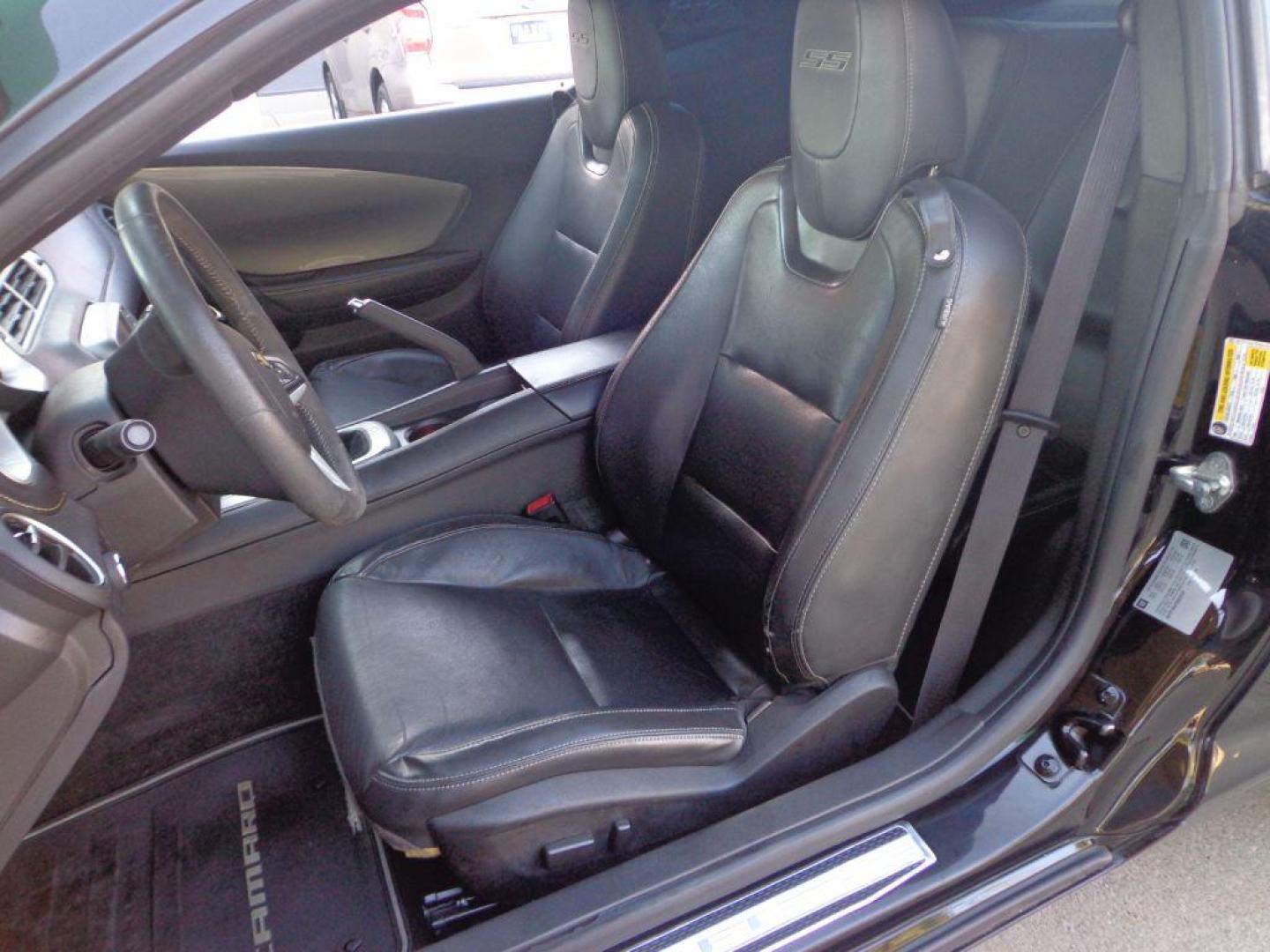 2013 BLACK CHEVROLET CAMARO 2SS (2G1FT1EW7D9) with an 6.2L engine, 6-Speed Manual transmission, located at 6610 L St., Omaha, NE, 68117, (402) 731-7800, 41.212872, -96.014702 - Photo#13