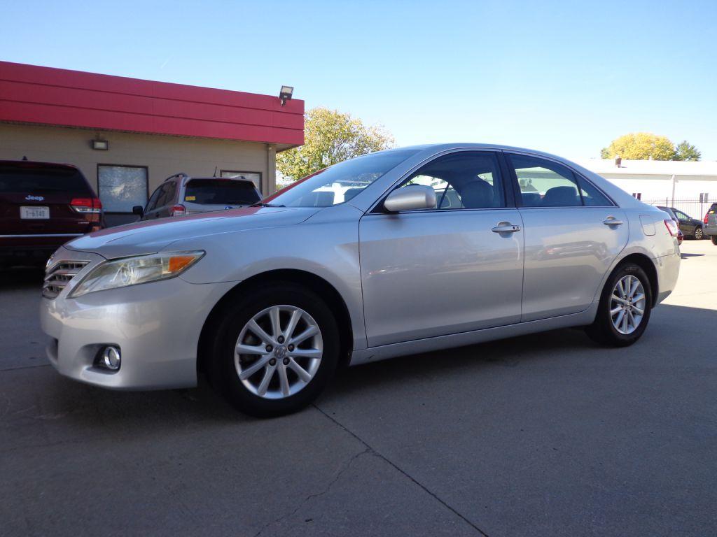 photo of 2011 TOYOTA CAMRY XLE
