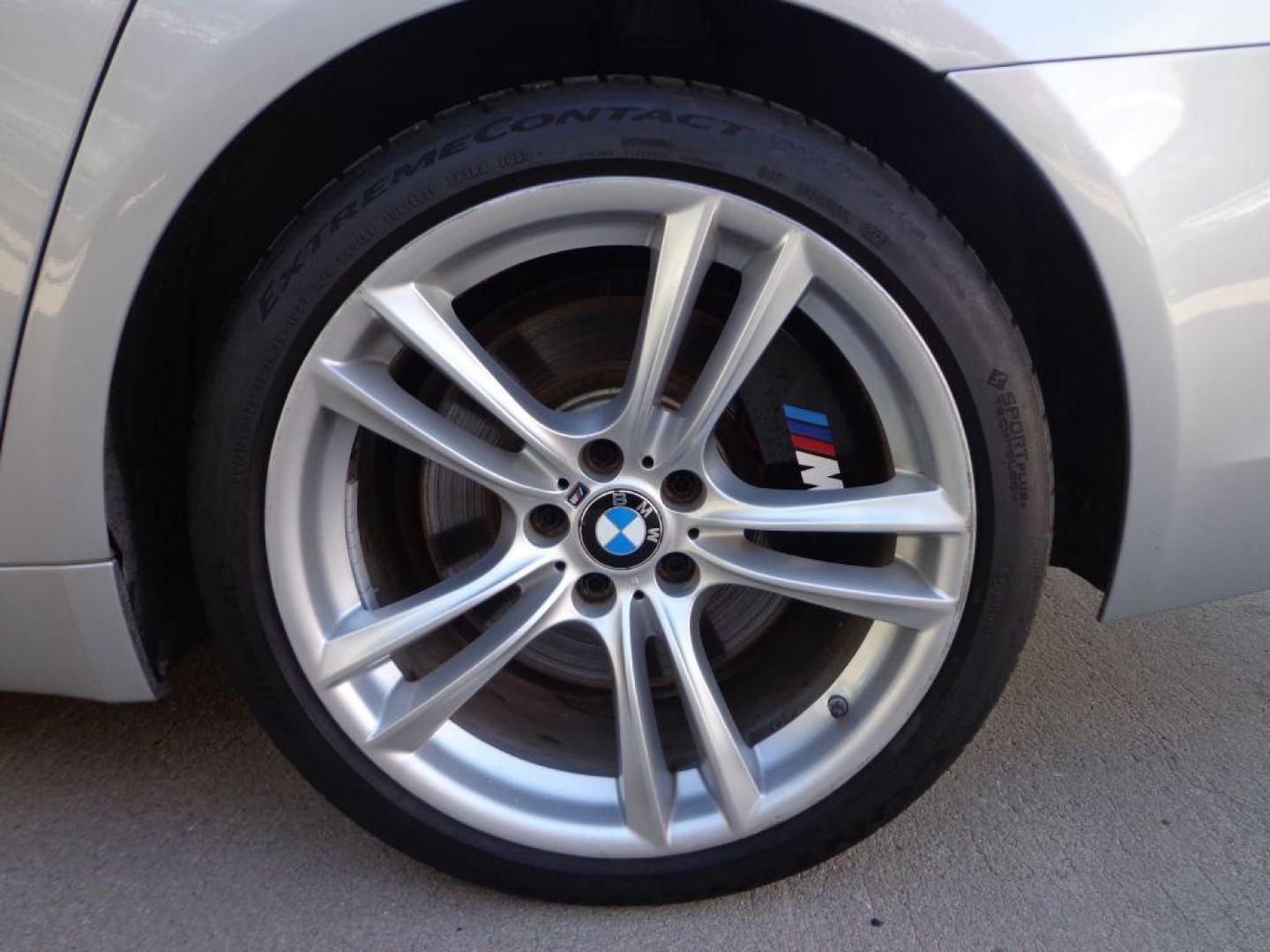 2014 SILVER BMW 750 I (WBAYB6C57ED) with an 4.4L engine, Automatic transmission, located at 6610 L St., Omaha, NE, 68117, (402) 731-7800, 41.212872, -96.014702 - THIS VEHICLE HAS A CLEAN TITLE WITH A FREE CARFAX PROVIDED! FRESH TRADE-IN, M PACKAGE, SERVICED AND INSPECTED, LOADED WITH OPTIONS AND NEWER TIRES! *****We have found that most customers do the majority of their shopping online before visiting a dealership. For this reason we feel it necessary t - Photo#10