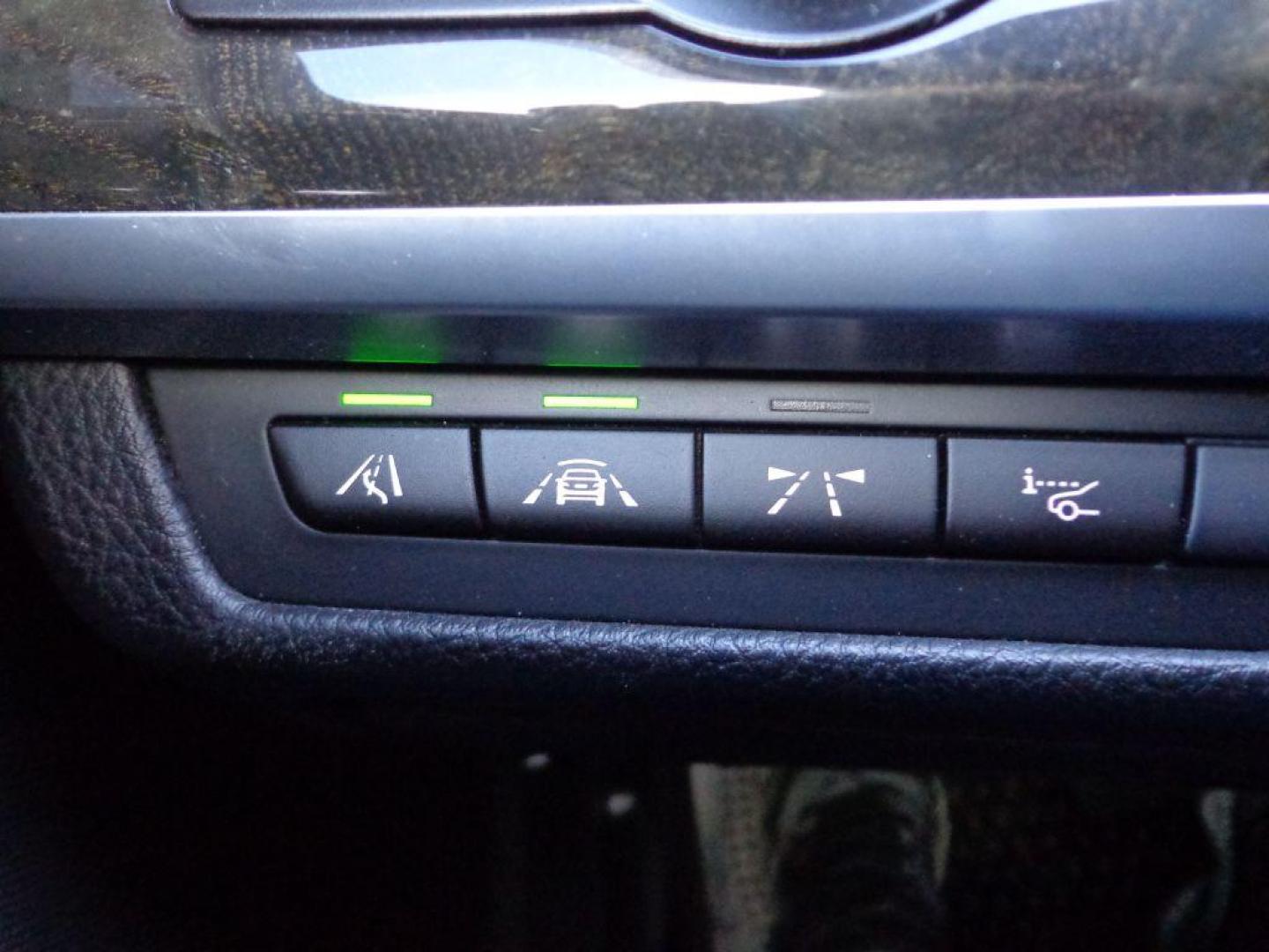 2014 SILVER BMW 750 I (WBAYB6C57ED) with an 4.4L engine, Automatic transmission, located at 6610 L St., Omaha, NE, 68117, (402) 731-7800, 41.212872, -96.014702 - THIS VEHICLE HAS A CLEAN TITLE WITH A FREE CARFAX PROVIDED! FRESH TRADE-IN, M PACKAGE, SERVICED AND INSPECTED, LOADED WITH OPTIONS AND NEWER TIRES! *****We have found that most customers do the majority of their shopping online before visiting a dealership. For this reason we feel it necessary t - Photo#23