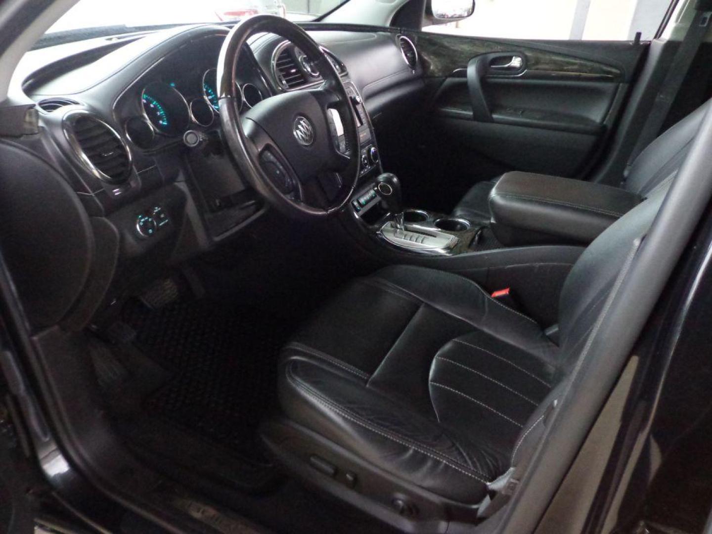 2014 BLACK BUICK ENCLAVE LEATHER (5GAKVBKD8EJ) with an 3.6L engine, Automatic transmission, located at 6610 L St., Omaha, NE, 68117, (402) 731-7800, 41.212872, -96.014702 - Photo#10