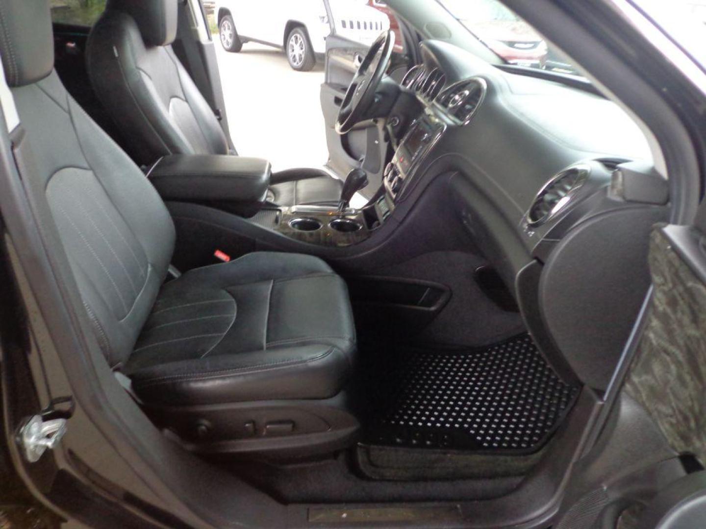 2014 BLACK BUICK ENCLAVE LEATHER (5GAKVBKD8EJ) with an 3.6L engine, Automatic transmission, located at 6610 L St., Omaha, NE, 68117, (402) 731-7800, 41.212872, -96.014702 - Photo#11