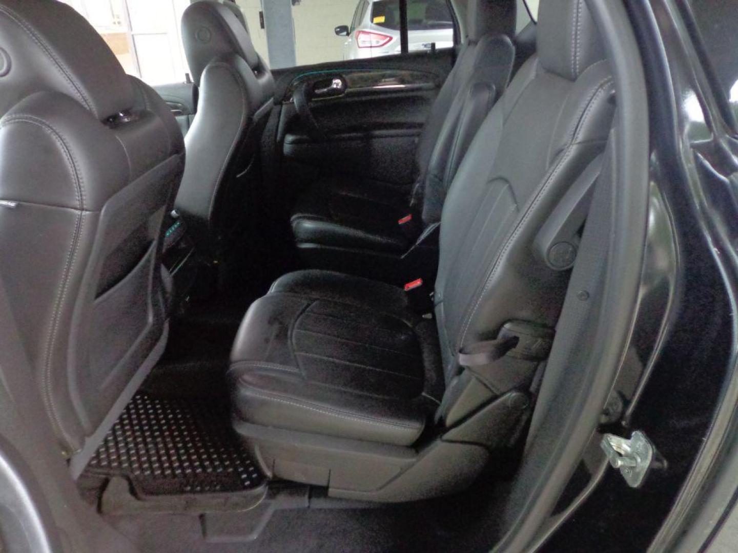 2014 BLACK BUICK ENCLAVE LEATHER (5GAKVBKD8EJ) with an 3.6L engine, Automatic transmission, located at 6610 L St., Omaha, NE, 68117, (402) 731-7800, 41.212872, -96.014702 - Photo#15