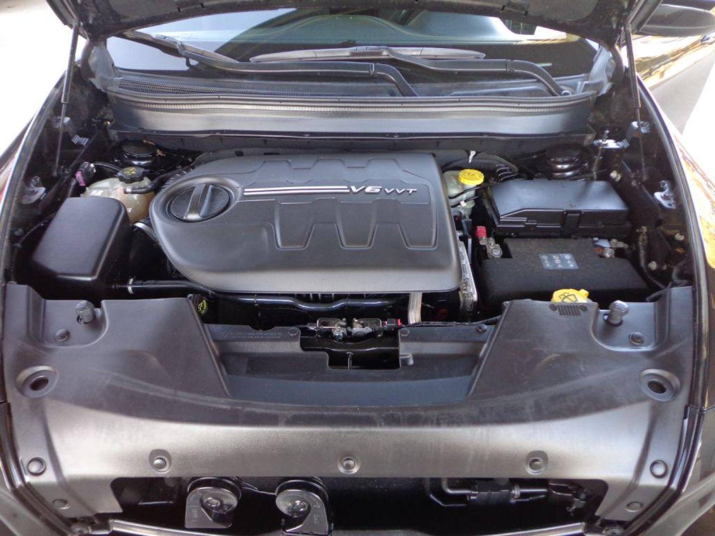 2015 BLACK JEEP CHEROKEE ALTITUDE (1C4PJMCS8FW) with an 3.2L engine, Automatic transmission, located at 6610 L St., Omaha, NE, 68117, (402) 731-7800, 41.212872, -96.014702 - THIS VEHICLE HAS A CLEAN TITLE WITH A FREE CARFAX PROVIDED! SHARP LOOKING LOW MILE JEEP WITH A CLEAN CARFAX, ALTITUDE BLACKOUT PACKAGE, V6, HEATED SEATS/ WHEEL, PANORAMIC ROOF AND NEWER TIRES! *****We have found that most customers do the majority of their shopping online before visiting a deale - Photo#11