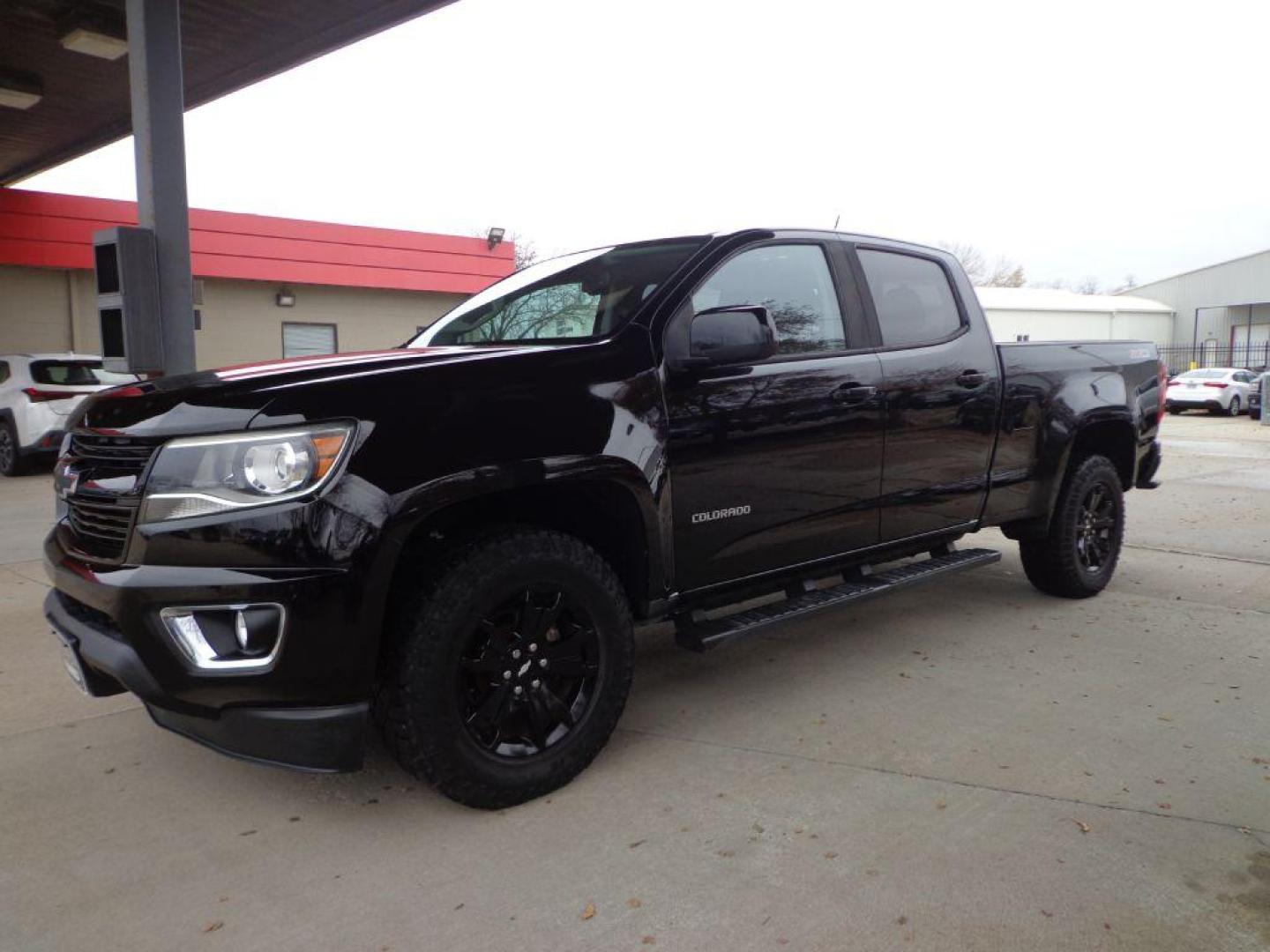 2017 BLACK CHEVROLET COLORADO Z71 (1GCGTDENXH1) with an 3.6L engine, Automatic transmission, located at 6610 L St., Omaha, NE, 68117, (402) 731-7800, 41.212872, -96.014702 - THIS VEHICLE HAS A CLEAN TITLE WITH A FREE CARFAX PROVIDED! SHARP, 1-OWNER, CLEAN CARFAX, LOW MILEAGE, NAV, BACKUP CAM AND NEWER TIRES! *****We have found that most customers do the majority of their shopping online before visiting a dealership. For this reason we feel it necessary to have a com - Photo#0