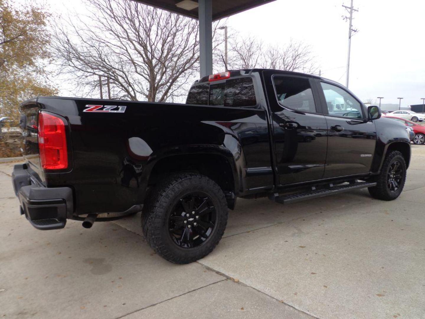 2017 BLACK CHEVROLET COLORADO Z71 (1GCGTDENXH1) with an 3.6L engine, Automatic transmission, located at 6610 L St., Omaha, NE, 68117, (402) 731-7800, 41.212872, -96.014702 - THIS VEHICLE HAS A CLEAN TITLE WITH A FREE CARFAX PROVIDED! SHARP, 1-OWNER, CLEAN CARFAX, LOW MILEAGE, NAV, BACKUP CAM AND NEWER TIRES! *****We have found that most customers do the majority of their shopping online before visiting a dealership. For this reason we feel it necessary to have a com - Photo#3
