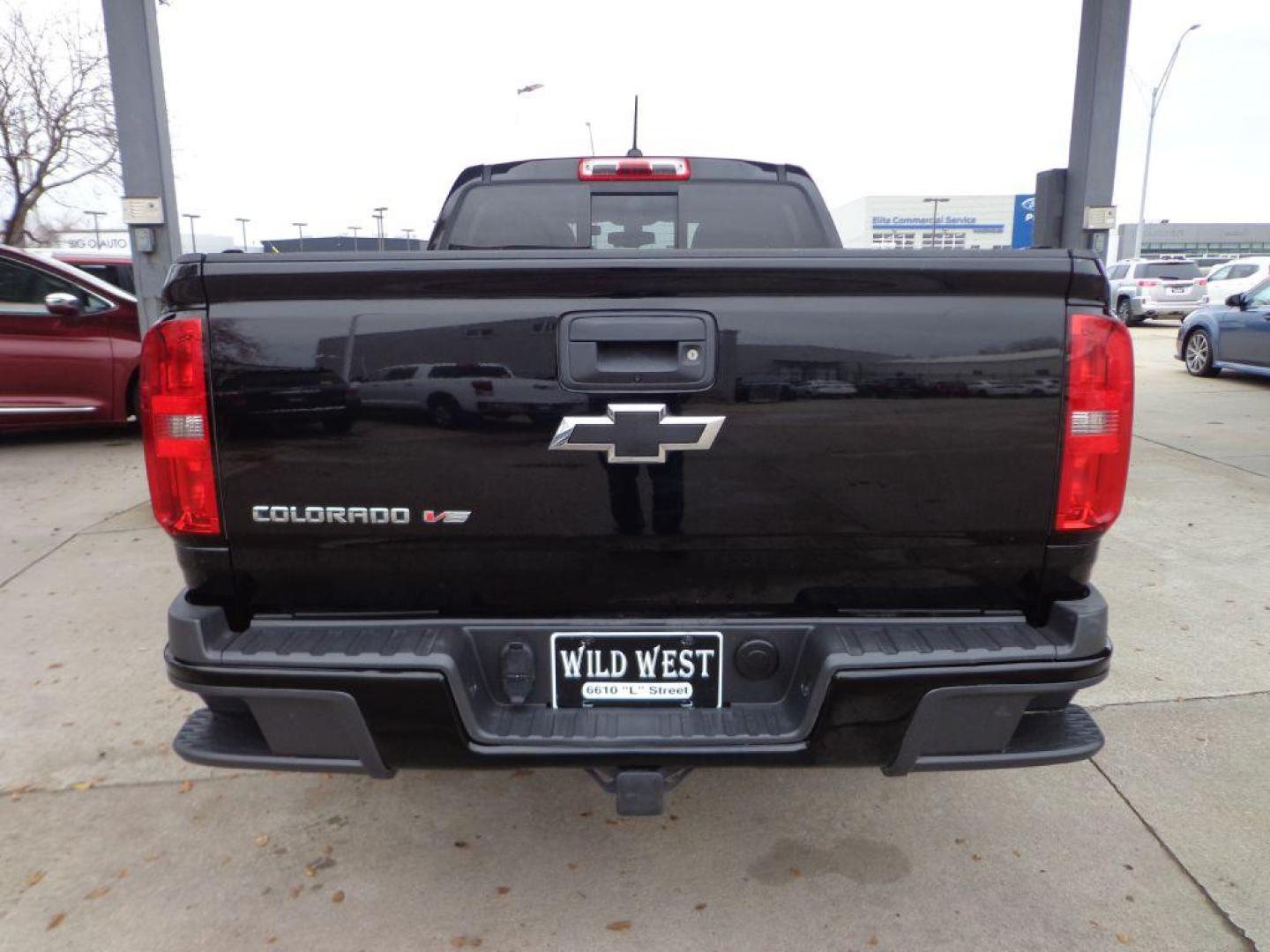 2017 BLACK CHEVROLET COLORADO Z71 (1GCGTDENXH1) with an 3.6L engine, Automatic transmission, located at 6610 L St., Omaha, NE, 68117, (402) 731-7800, 41.212872, -96.014702 - THIS VEHICLE HAS A CLEAN TITLE WITH A FREE CARFAX PROVIDED! SHARP, 1-OWNER, CLEAN CARFAX, LOW MILEAGE, NAV, BACKUP CAM AND NEWER TIRES! *****We have found that most customers do the majority of their shopping online before visiting a dealership. For this reason we feel it necessary to have a com - Photo#4