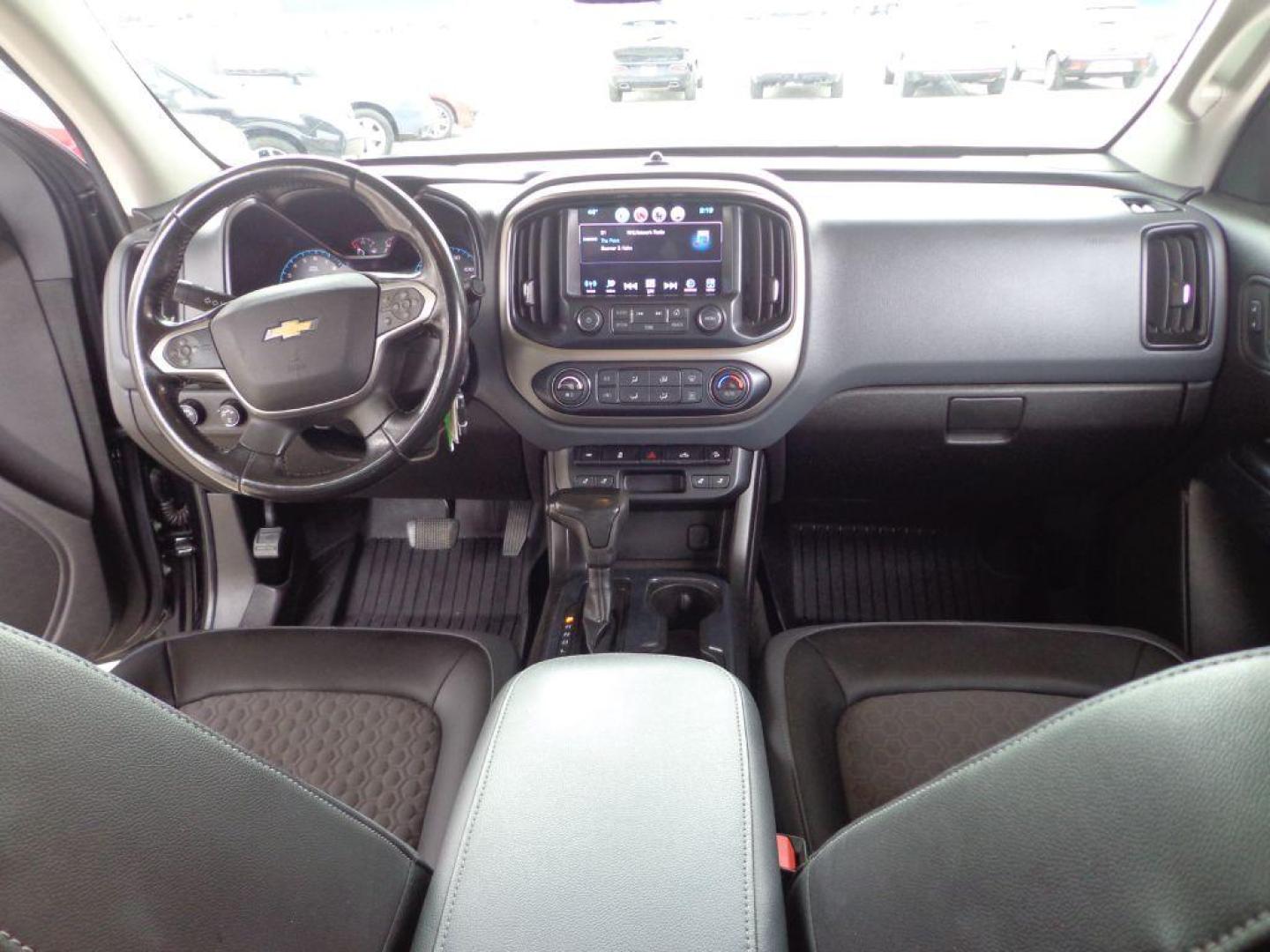 2017 BLACK CHEVROLET COLORADO Z71 (1GCGTDENXH1) with an 3.6L engine, Automatic transmission, located at 6610 L St., Omaha, NE, 68117, (402) 731-7800, 41.212872, -96.014702 - THIS VEHICLE HAS A CLEAN TITLE WITH A FREE CARFAX PROVIDED! SHARP, 1-OWNER, CLEAN CARFAX, LOW MILEAGE, NAV, BACKUP CAM AND NEWER TIRES! *****We have found that most customers do the majority of their shopping online before visiting a dealership. For this reason we feel it necessary to have a com - Photo#20