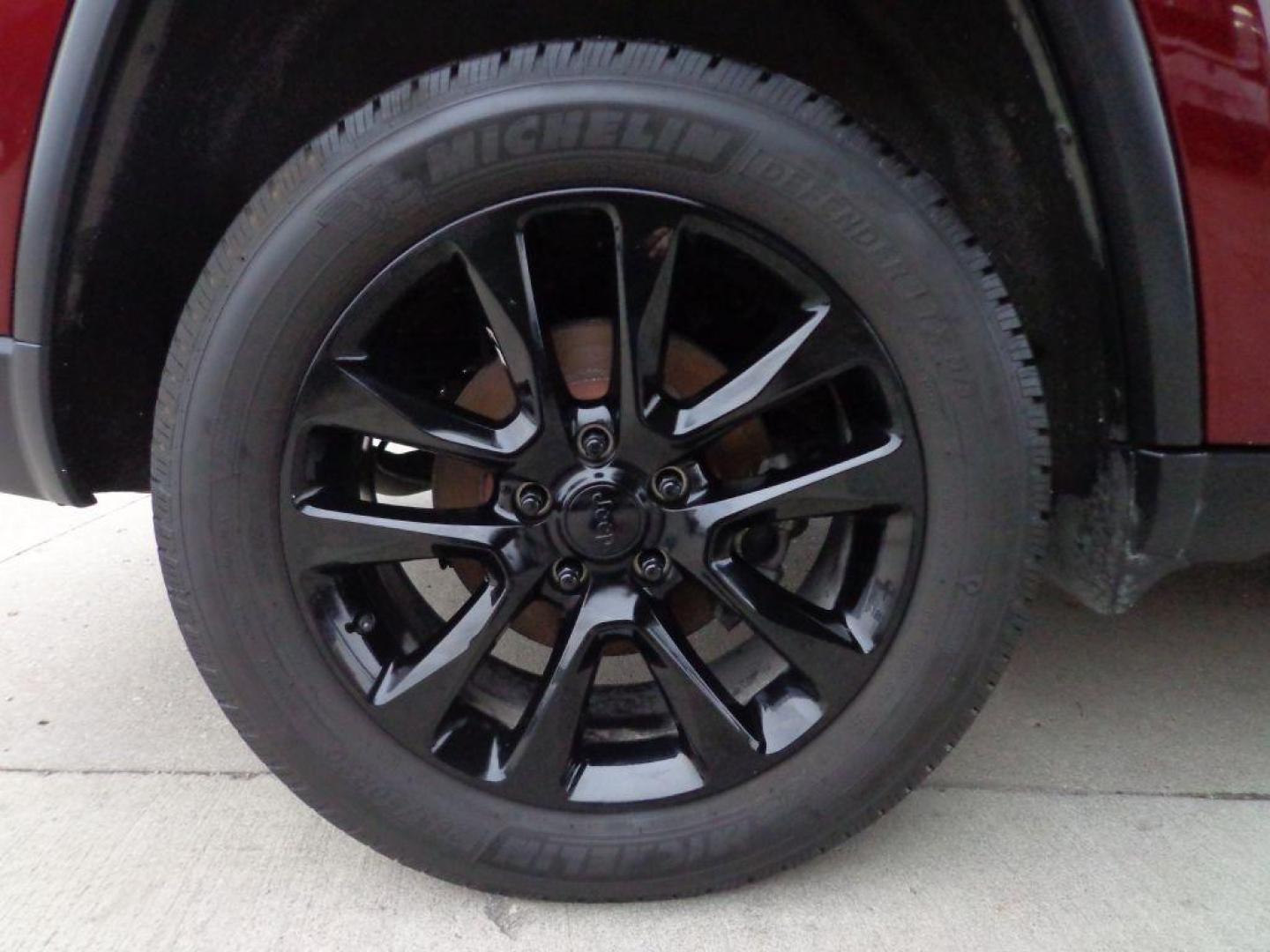 2017 MAROON JEEP GRAND CHEROKEE LIMITED (1C4RJFBGXHC) with an 3.6L engine, Automatic transmission, located at 6610 L St., Omaha, NE, 68117, (402) 731-7800, 41.212872, -96.014702 - THIS VEHICLE HAS A CLEAN TITLE WITH A FREE CARFAX PROVIDED! SHARP LIMITED PACKAGE WITH A CLEAN CARFAX, LOW MILEAGE, SUNROOF, NAV, BLIND SPOT ASSIST, HEATED SEATS/WHEEL AND A NICE SET OF MICHELINS! *****We have found that most customers do the majority of their shopping online before visiting a d - Photo#9