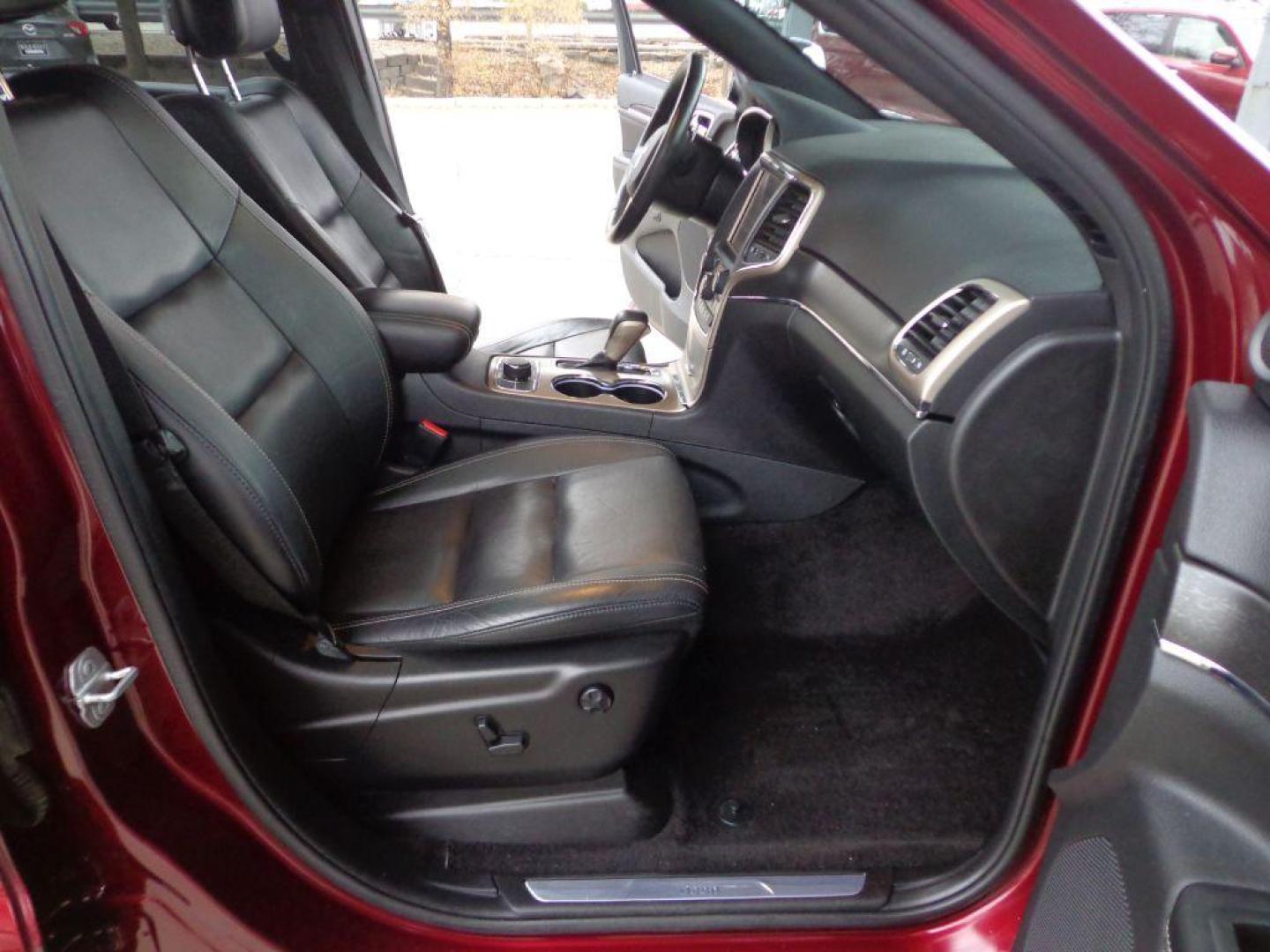 2017 MAROON JEEP GRAND CHEROKEE LIMITED (1C4RJFBGXHC) with an 3.6L engine, Automatic transmission, located at 6610 L St., Omaha, NE, 68117, (402) 731-7800, 41.212872, -96.014702 - THIS VEHICLE HAS A CLEAN TITLE WITH A FREE CARFAX PROVIDED! SHARP LIMITED PACKAGE WITH A CLEAN CARFAX, LOW MILEAGE, SUNROOF, NAV, BLIND SPOT ASSIST, HEATED SEATS/WHEEL AND A NICE SET OF MICHELINS! *****We have found that most customers do the majority of their shopping online before visiting a d - Photo#15