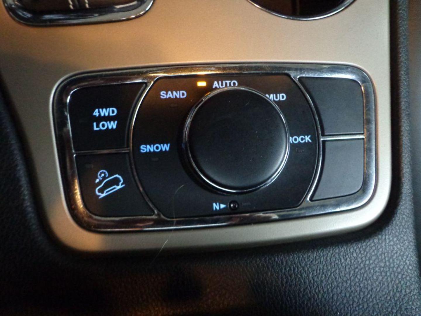 2017 MAROON JEEP GRAND CHEROKEE LIMITED (1C4RJFBGXHC) with an 3.6L engine, Automatic transmission, located at 6610 L St., Omaha, NE, 68117, (402) 731-7800, 41.212872, -96.014702 - THIS VEHICLE HAS A CLEAN TITLE WITH A FREE CARFAX PROVIDED! SHARP LIMITED PACKAGE WITH A CLEAN CARFAX, LOW MILEAGE, SUNROOF, NAV, BLIND SPOT ASSIST, HEATED SEATS/WHEEL AND A NICE SET OF MICHELINS! *****We have found that most customers do the majority of their shopping online before visiting a d - Photo#21