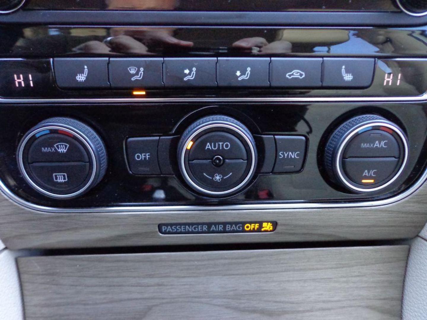 2017 WHITE VOLKSWAGEN PASSAT SE (1VWGT7A30HC) with an 1.8L engine, Automatic transmission, located at 6610 L St., Omaha, NE, 68117, (402) 731-7800, 41.212872, -96.014702 - THIS VEHICLE HAS A CLEAN TITLE WITH A FREE CARFAX PROVIDED! 2-OWNER, CLEAN CARFAX, LOW MILEAGE, SUNROOF, NAV, BACKUP CAM, FRONT AND REAR HEATED SEATS AND NEWER TIRES! *****We have found that most customers do the majority of their shopping online before visiting a dealership. For this reason - Photo#23