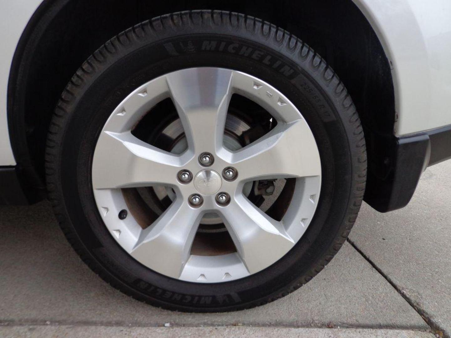 2012 WHITE SUBARU FORESTER XT TOURING (JF2SHGGC3CH) with an 2.5L engine, Automatic transmission, located at 6610 L St., Omaha, NE, 68117, (402) 731-7800, 41.212872, -96.014702 - THIS VEHICLE HAS A CLEAN TITLE WITH A FREE CARFAX PROVIDED! 2-OWNER, CLEAN CARFAX, LOW MILE RUST FREE CA CAR, HEATED LEATHER, SUNROOF, BACKUP CAM AND A NICE SET OF MICHELINS! *****We have found that most customers do the majority of their shopping online before visiting a dealership. For this re - Photo#10