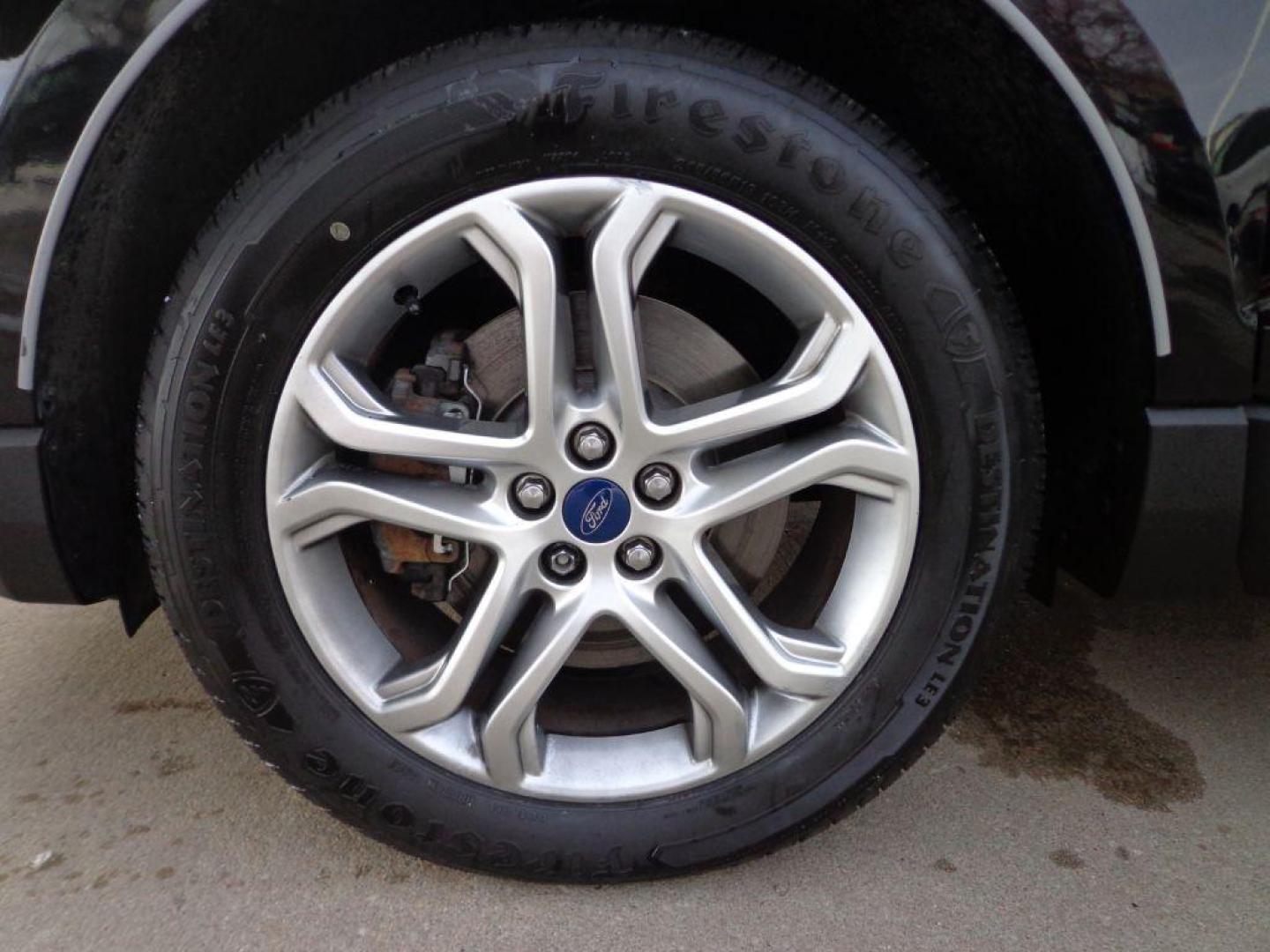 2016 BLACK FORD EDGE TITANIUM (2FMPK4K84GB) with an 3.5L engine, Automatic transmission, located at 6610 L St., Omaha, NE, 68117, (402) 731-7800, 41.212872, -96.014702 - THIS VEHICLE HAS A BEEN FULLY INSPECTED AND HAS A CLEAN TITLE WITH A FREE CARFAX REPORT PROVIDED! 2-OWNER, CLEAN CARFAX, LOW MILEAGE, PANORAMIC ROOF, NAVIGATION AND NEWER TIRES! *****We have found that most customers do the majority of their shopping online before visiting a ealership. For this - Photo#7