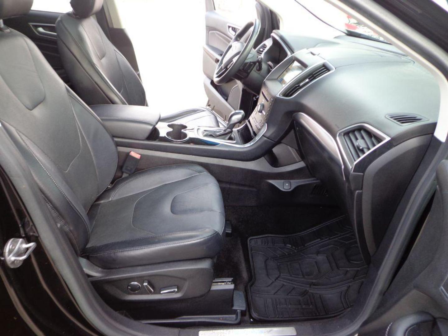 2016 BLACK FORD EDGE TITANIUM (2FMPK4K84GB) with an 3.5L engine, Automatic transmission, located at 6610 L St., Omaha, NE, 68117, (402) 731-7800, 41.212872, -96.014702 - THIS VEHICLE HAS A BEEN FULLY INSPECTED AND HAS A CLEAN TITLE WITH A FREE CARFAX REPORT PROVIDED! 2-OWNER, CLEAN CARFAX, LOW MILEAGE, PANORAMIC ROOF, NAVIGATION AND NEWER TIRES! *****We have found that most customers do the majority of their shopping online before visiting a ealership. For this - Photo#15