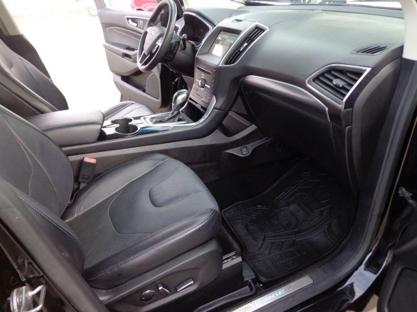 2016 BLACK FORD EDGE TITANIUM (2FMPK4K84GB) with an 3.5L engine, Automatic transmission, located at 6610 L St., Omaha, NE, 68117, (402) 731-7800, 41.212872, -96.014702 - THIS VEHICLE HAS A BEEN FULLY INSPECTED AND HAS A CLEAN TITLE WITH A FREE CARFAX REPORT PROVIDED! 2-OWNER, CLEAN CARFAX, LOW MILEAGE, PANORAMIC ROOF, NAVIGATION AND NEWER TIRES! *****We have found that most customers do the majority of their shopping online before visiting a ealership. For this - Photo#17