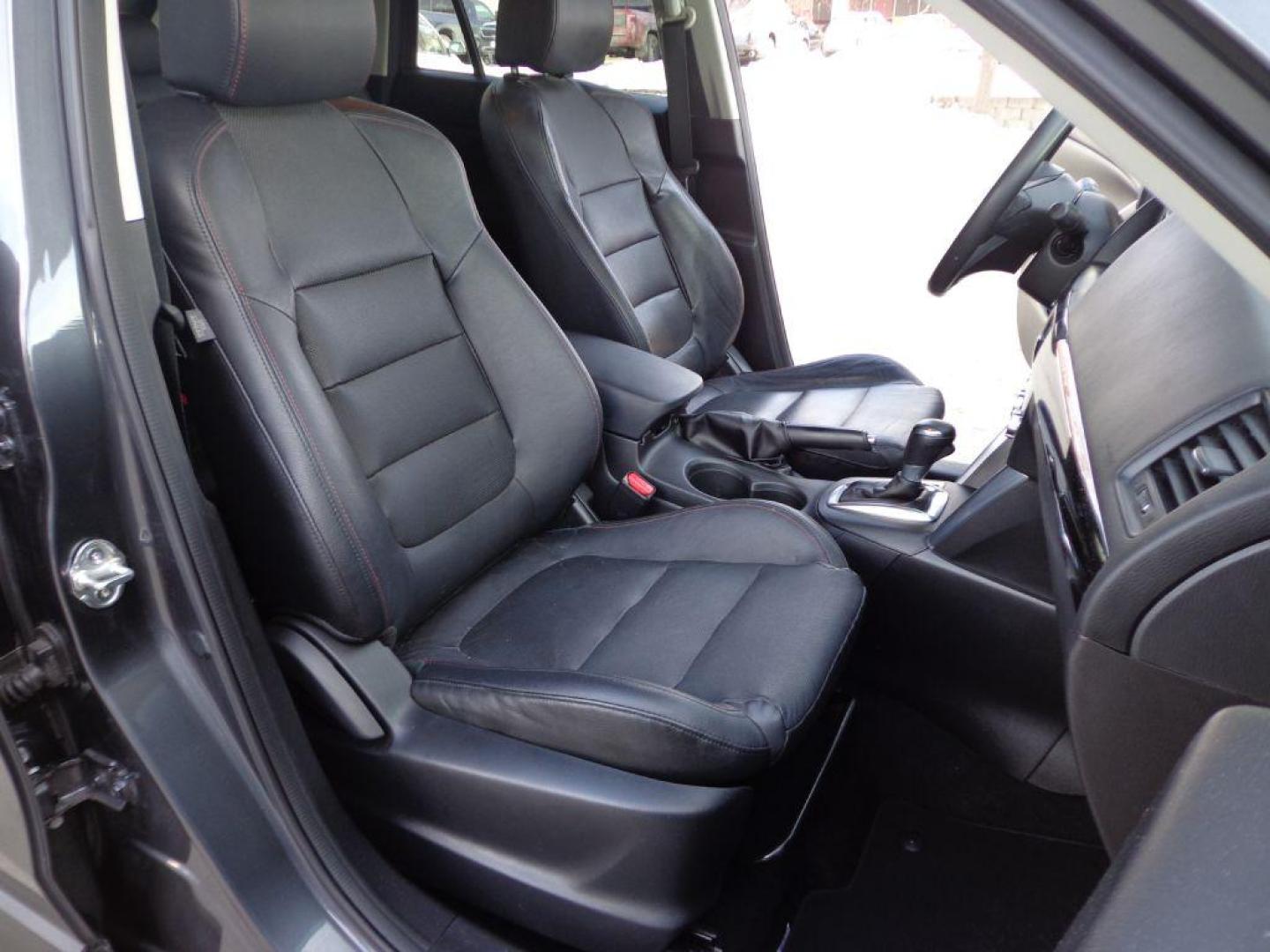 2015 GRAY MAZDA CX-5 GT (JM3KE4DY8F0) with an 2.5L engine, Automatic transmission, located at 6610 L St., Omaha, NE, 68117, (402) 731-7800, 41.212872, -96.014702 - Photo#16