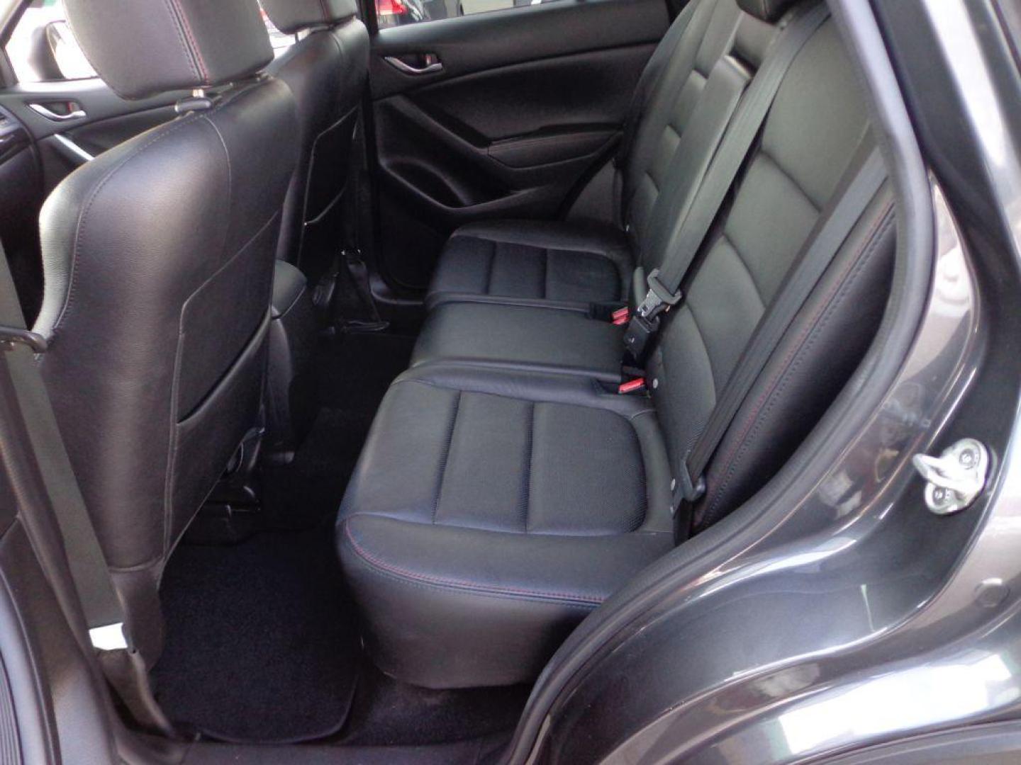 2015 GRAY MAZDA CX-5 GT (JM3KE4DY8F0) with an 2.5L engine, Automatic transmission, located at 6610 L St., Omaha, NE, 68117, (402) 731-7800, 41.212872, -96.014702 - Photo#20
