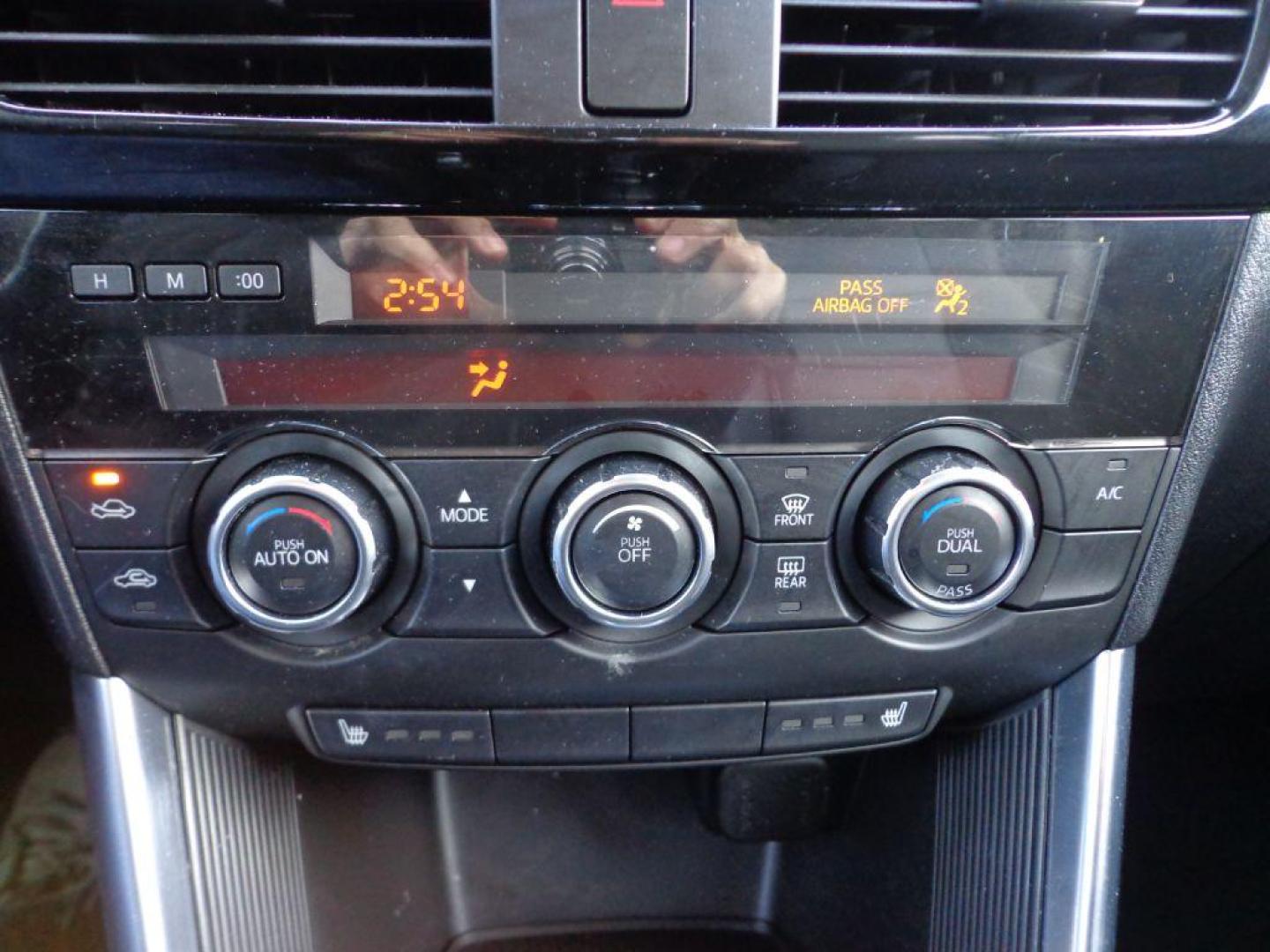 2015 GRAY MAZDA CX-5 GT (JM3KE4DY8F0) with an 2.5L engine, Automatic transmission, located at 6610 L St., Omaha, NE, 68117, (402) 731-7800, 41.212872, -96.014702 - Photo#23